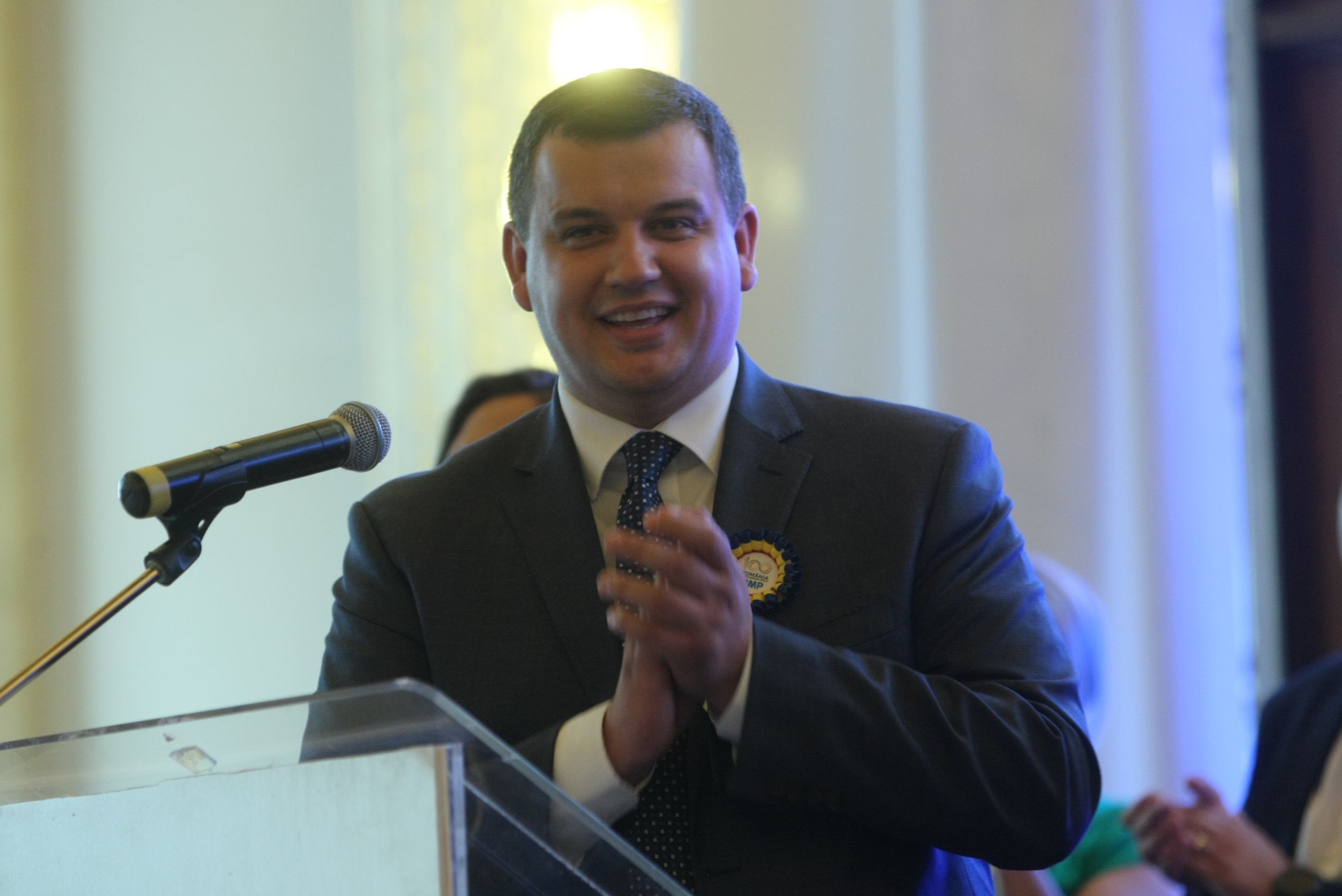 Schimb de replici dur între Turcescu și Băsescu, la Congresul PMP: ”M-aş fi aşteptat să rămâneţi la cârmă”/ ”Un căpitan are și el o licență care expiră” (VIDEO)