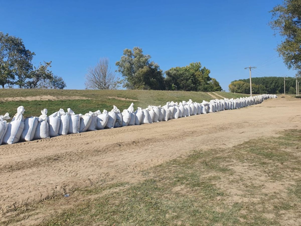 Viitura a ajuns în România. Cum arată Dunărea la Baziaș: debite crescute, dar fără pericol. Strategia autorităților la Porțile de Fier | VIDEO