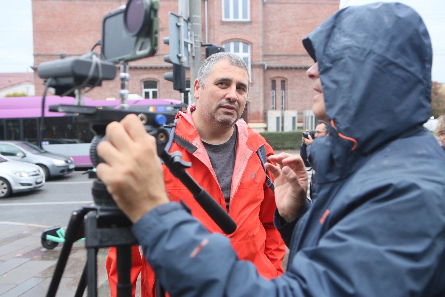 O nouă provocare marca Radu Jude: „Kontinental ’25”, câștigător al Ursului de Argint 2025 pentru cel mai bun scenariu, un film despre o crimă colectivă, comisă prin indiferență