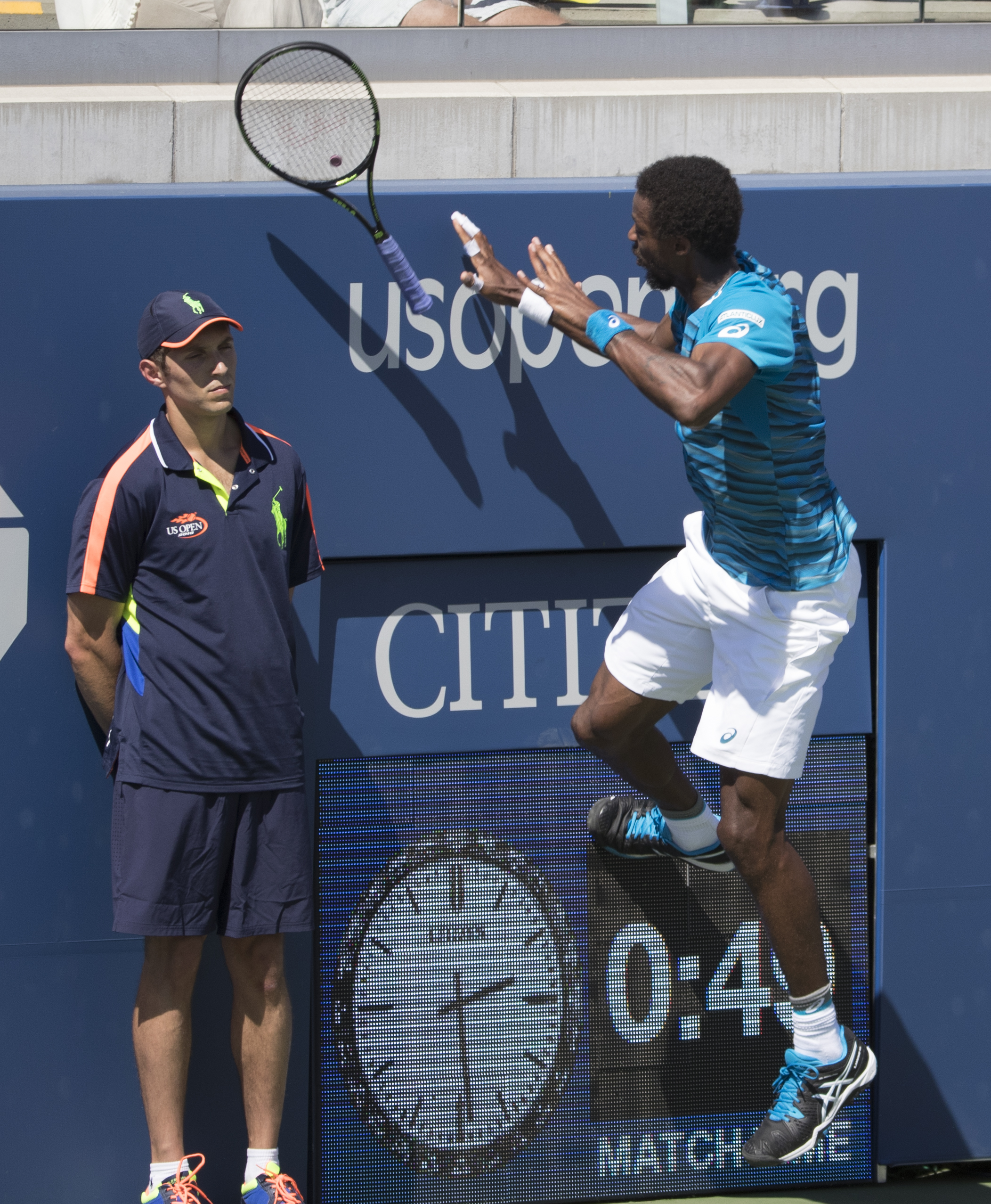Gael Monfils a scăpat de ceasul rău la US Open. Tenismenul francez a trecut pe lângă o accidentare stupidă GALERIE FOTO și VIDEO