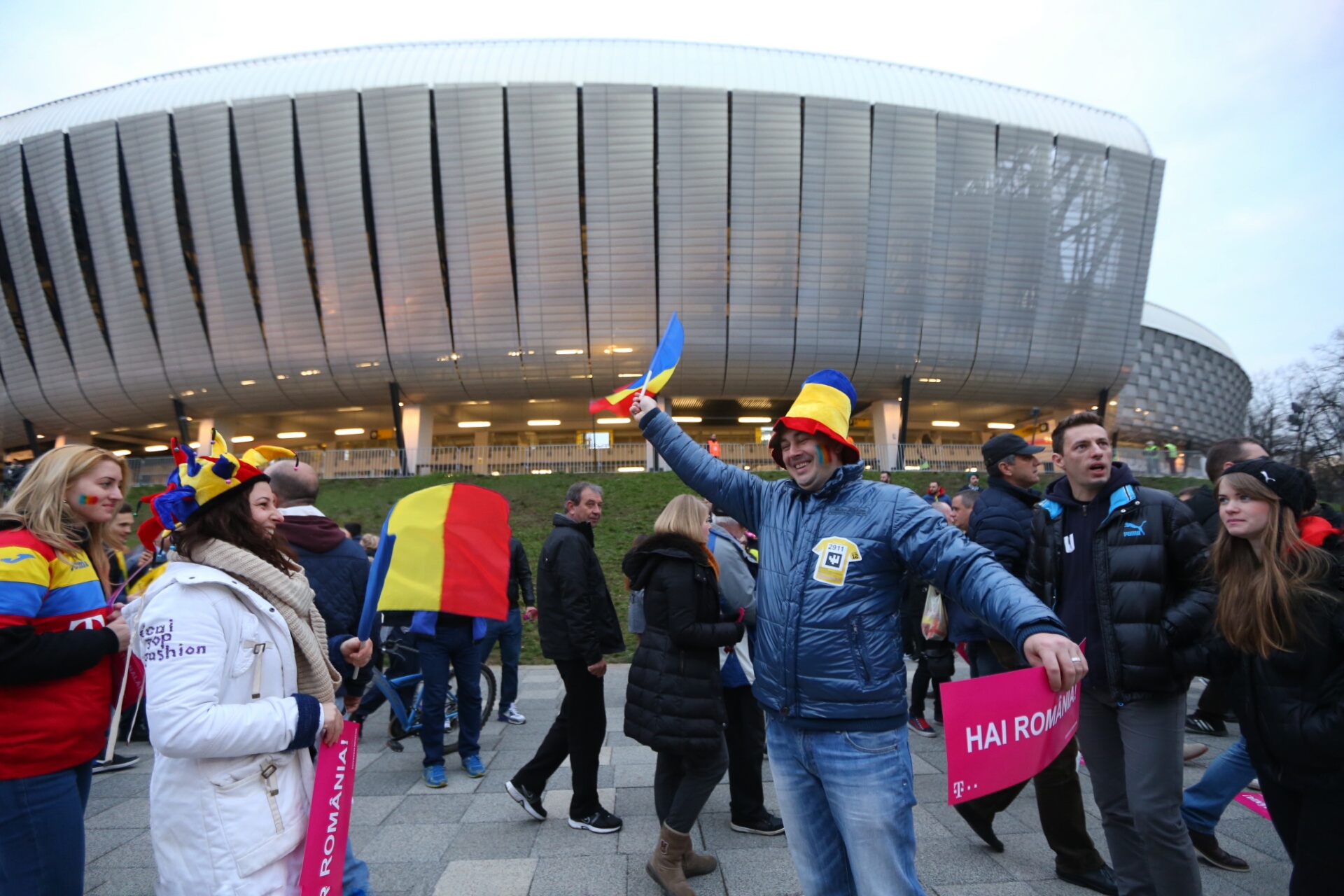 România - Spania 0-0. Speranțe pentru Euro. Tricolorii au dat o replică excelentă campioanei Europei en-titre și au ajuns la 14 meciuri fără înfrângere. Stanciu a fost omul-orchestră al amicalului de pe ”Cluj Arena” / LIVEBLOG&FOTO&VIDEO