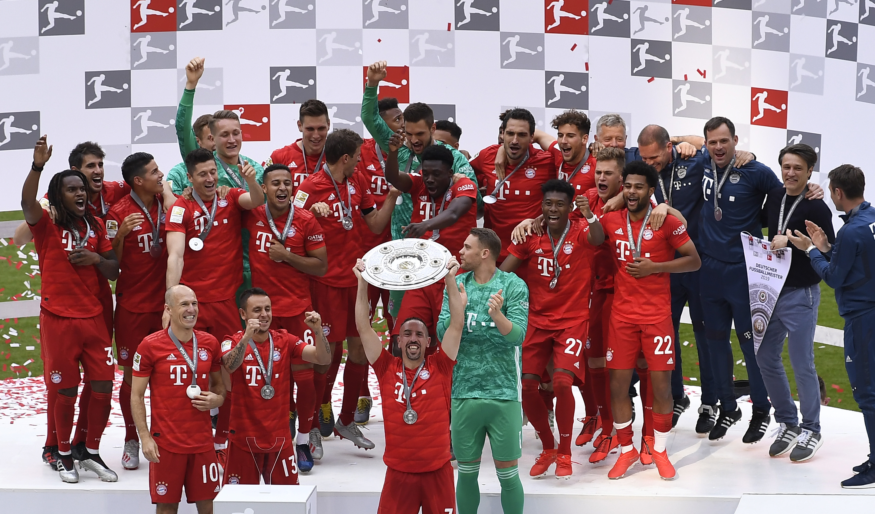 Sărbătoare în Europa fotbalistică. A fost noapte albă la Lisabona, Munchen, Paris sau Londra / FOTO