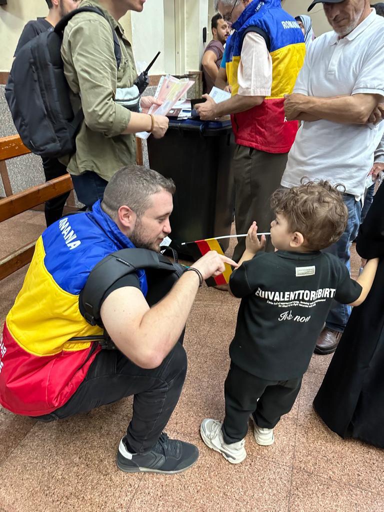 Primii români care au ieşit din Fâşia Gaza au ajuns la București. Urmează al doilea grup