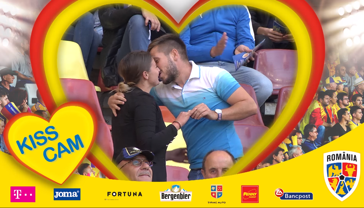 Un suporter din Arad și-a cerut iubita de soție la meciul România - Serbia. Cum a făcut ”blatul” cu FRF | VIDEO