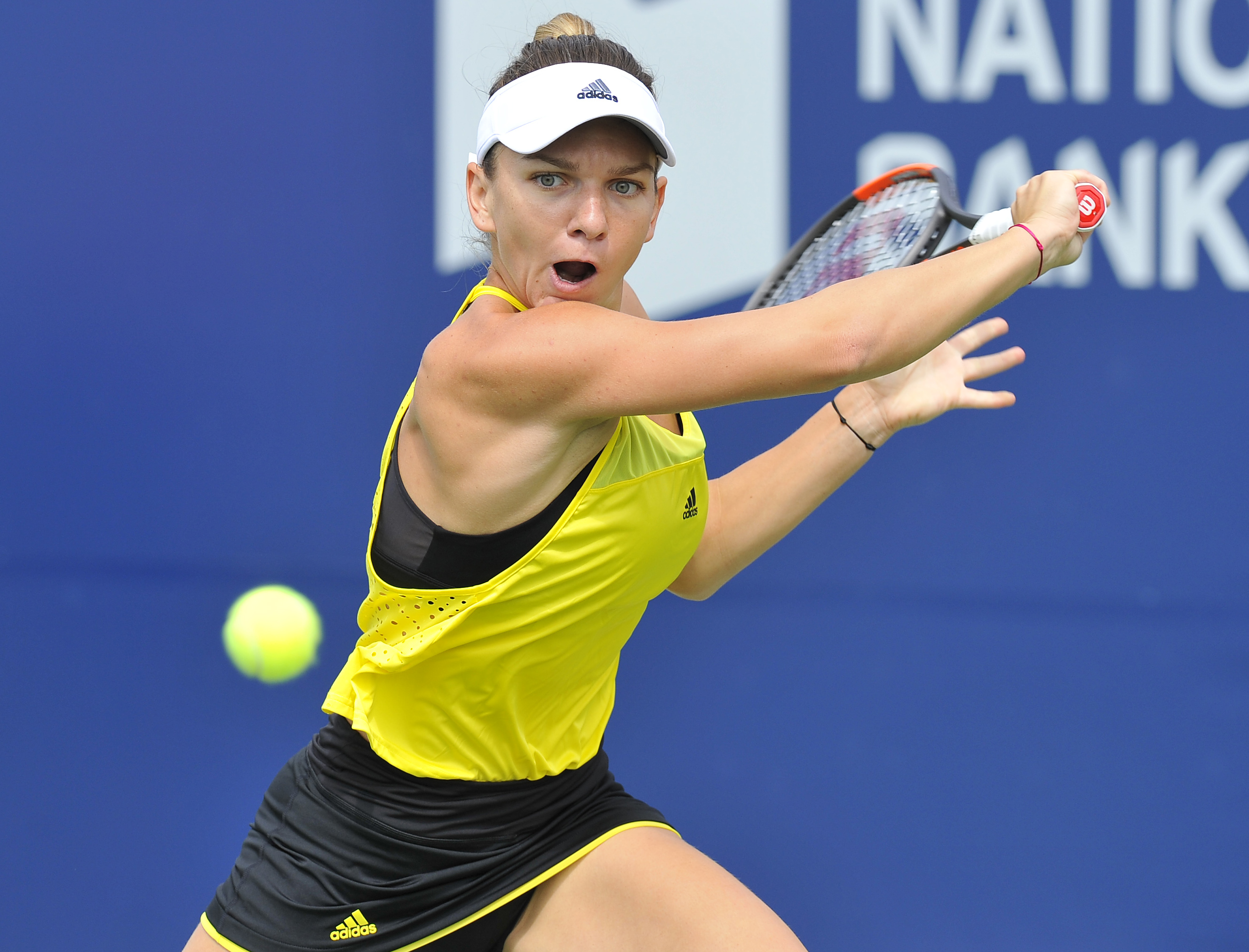 LIVE TEXT: Simona Halep - Elina Svitolina, în semifinale, la Toronto. Carne de tun: Simo, executată în doar 57 de minute. A luat doar două game-uri! | VIDEO