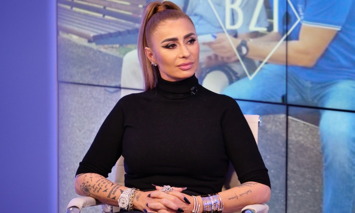 Întâlnire tensionată între Anamaria Prodan și Laurențiu Reghecampf. Procesul de divorț continuă: „Ea vrea vreo 20.000-30.000 de euro pe lună pentru un copil de 12 ani”