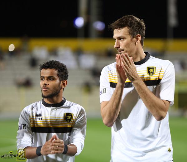 Sânmărtean şi Szukala s-au întors în ţară: nu pot intra în Arabia Saudită!