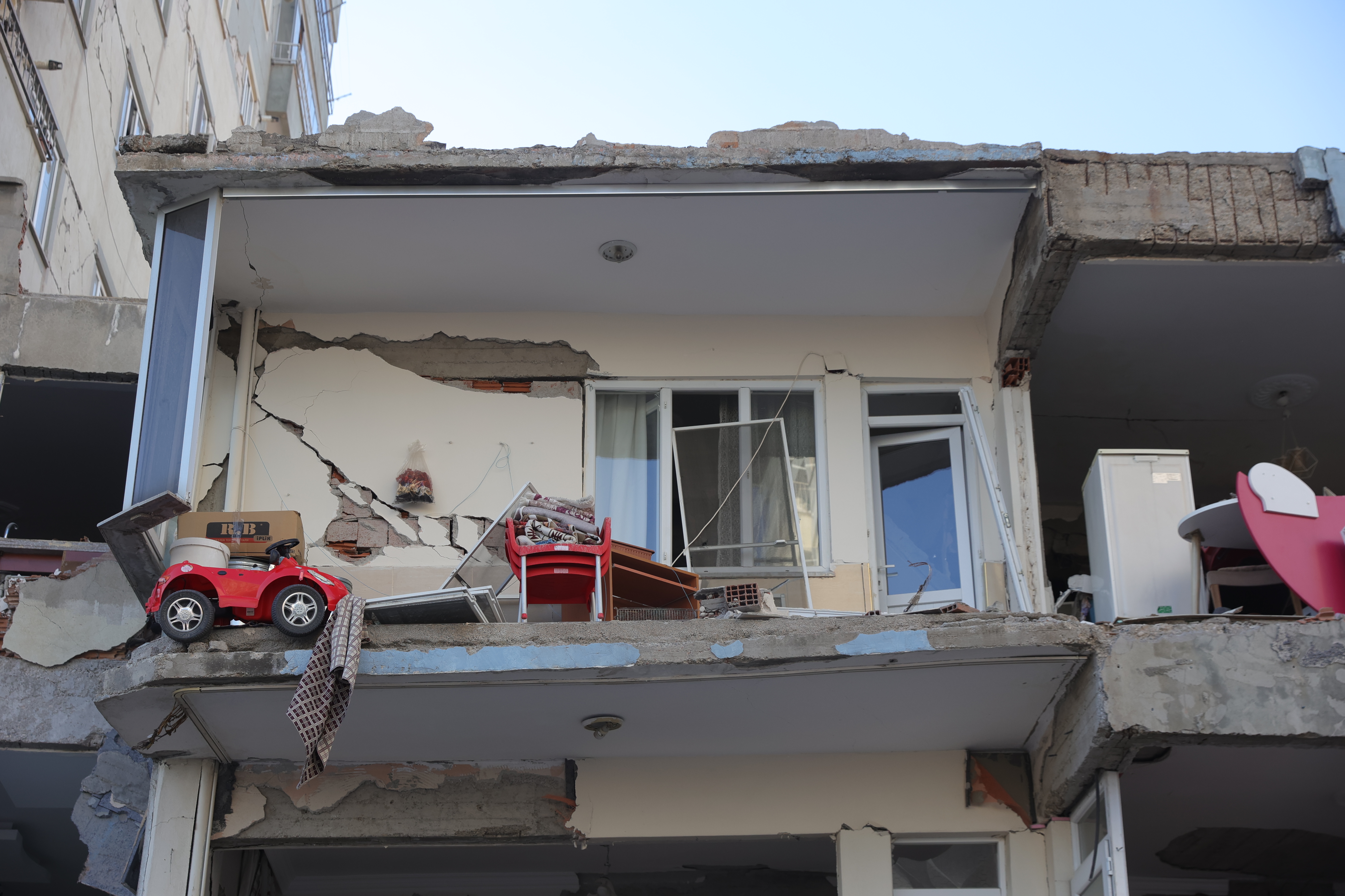 Bilanțul cutremurelor din Turcia și Siria crește dramatic. Cinci milioane de sirieni, „rămași fără adăpost”