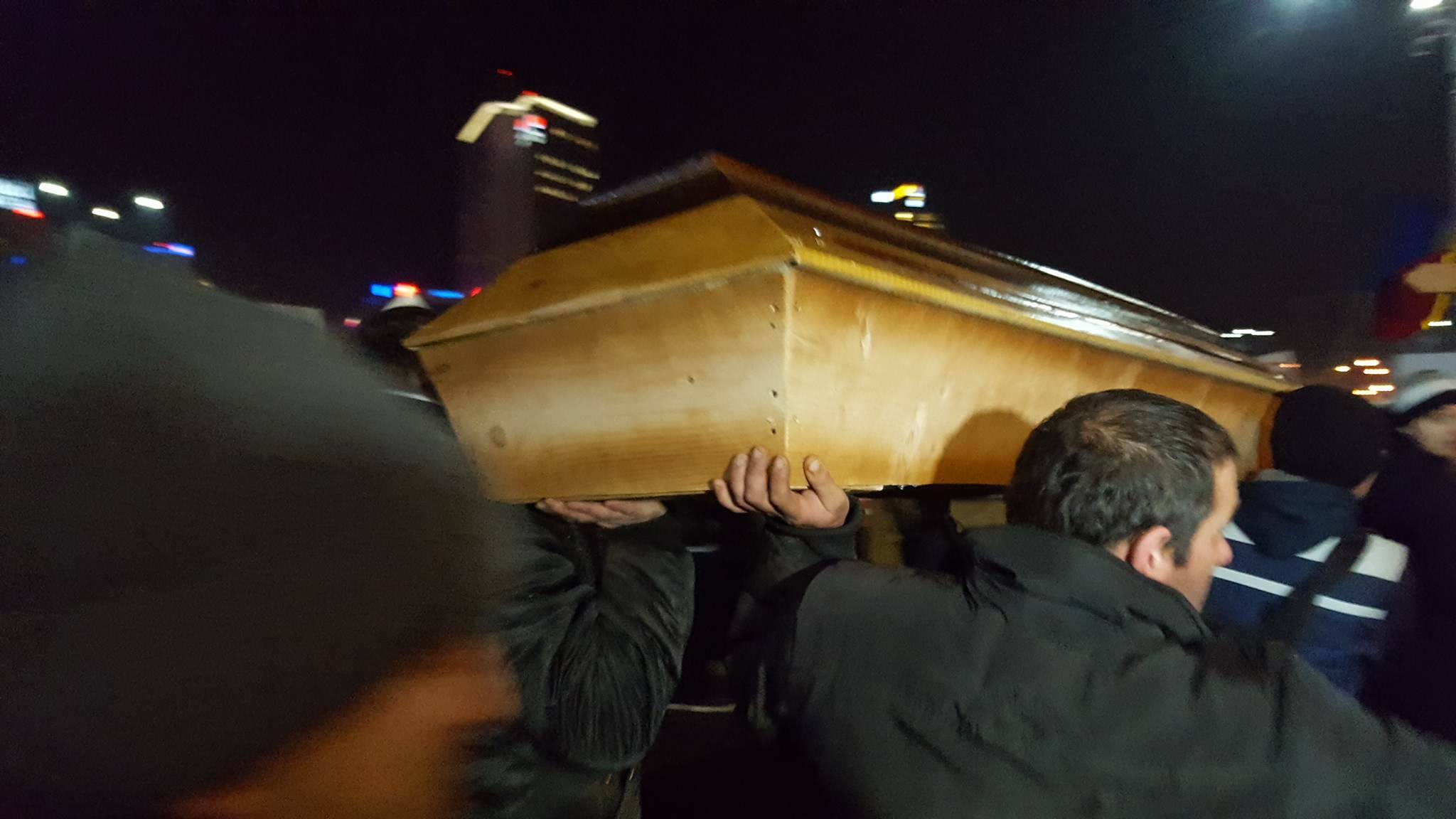 A patra zi de proteste. 300.000 de oameni au ieșit în stradă în toată țara | FOTO & VIDEO