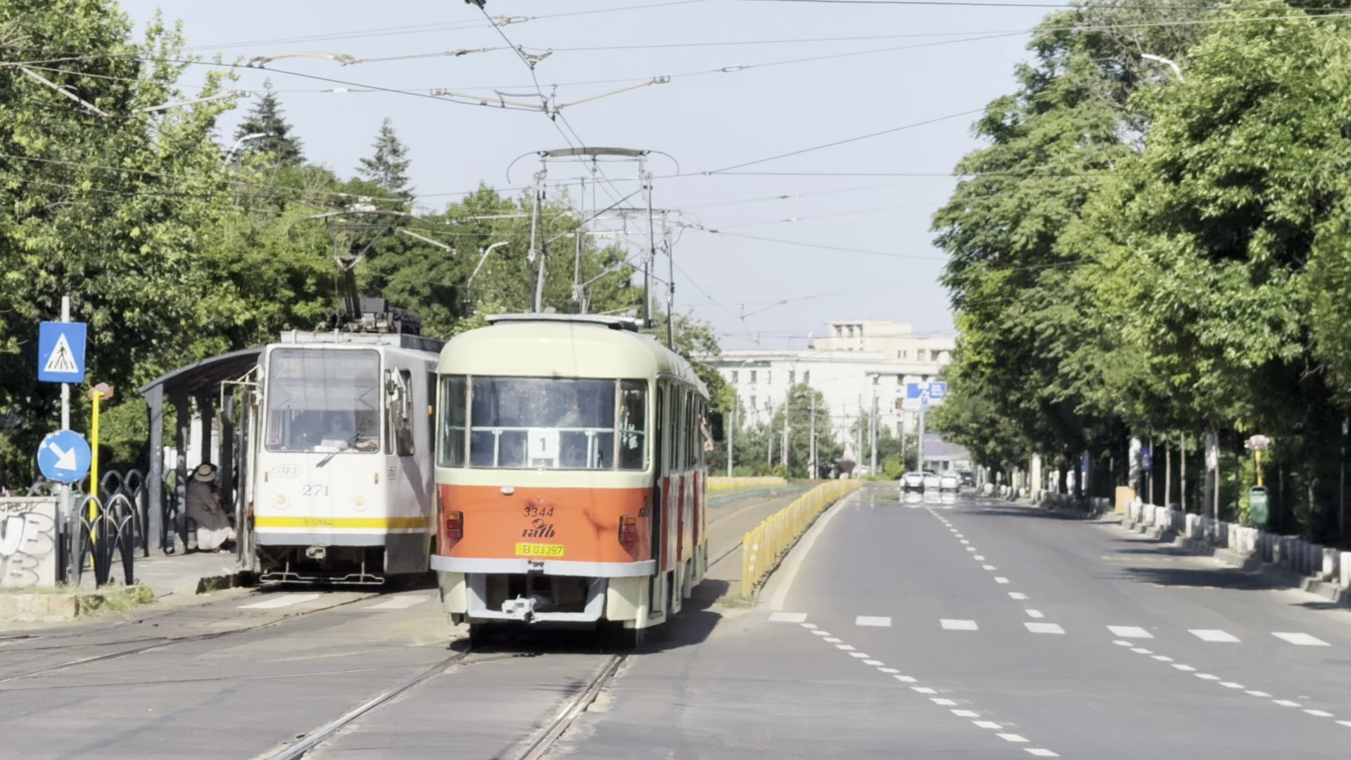 Am mers cu tramvaiul Tatra în drumul spre depou. După 53 de ani, garniturile își iau rămas-bun de la București