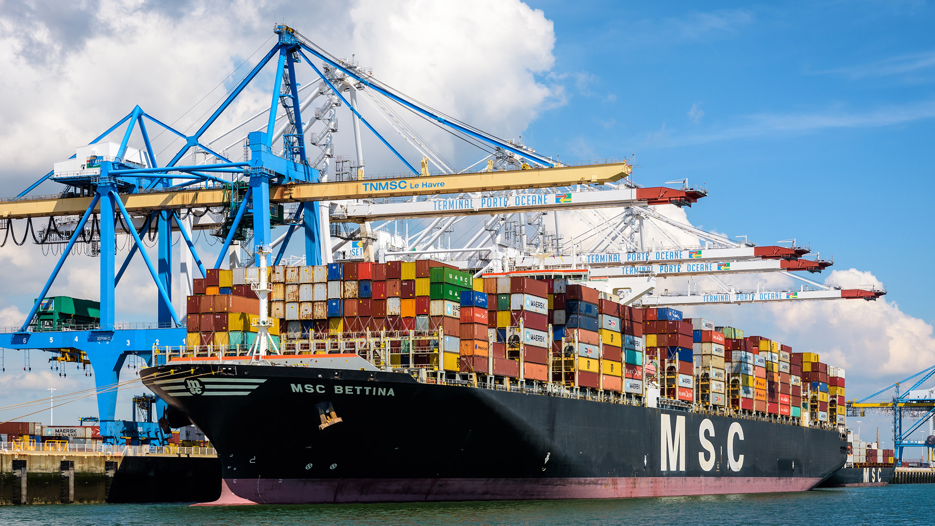 World’s largest container shipping company secures 45-year Lagos port concession as part of $1 billion Nigeria investment