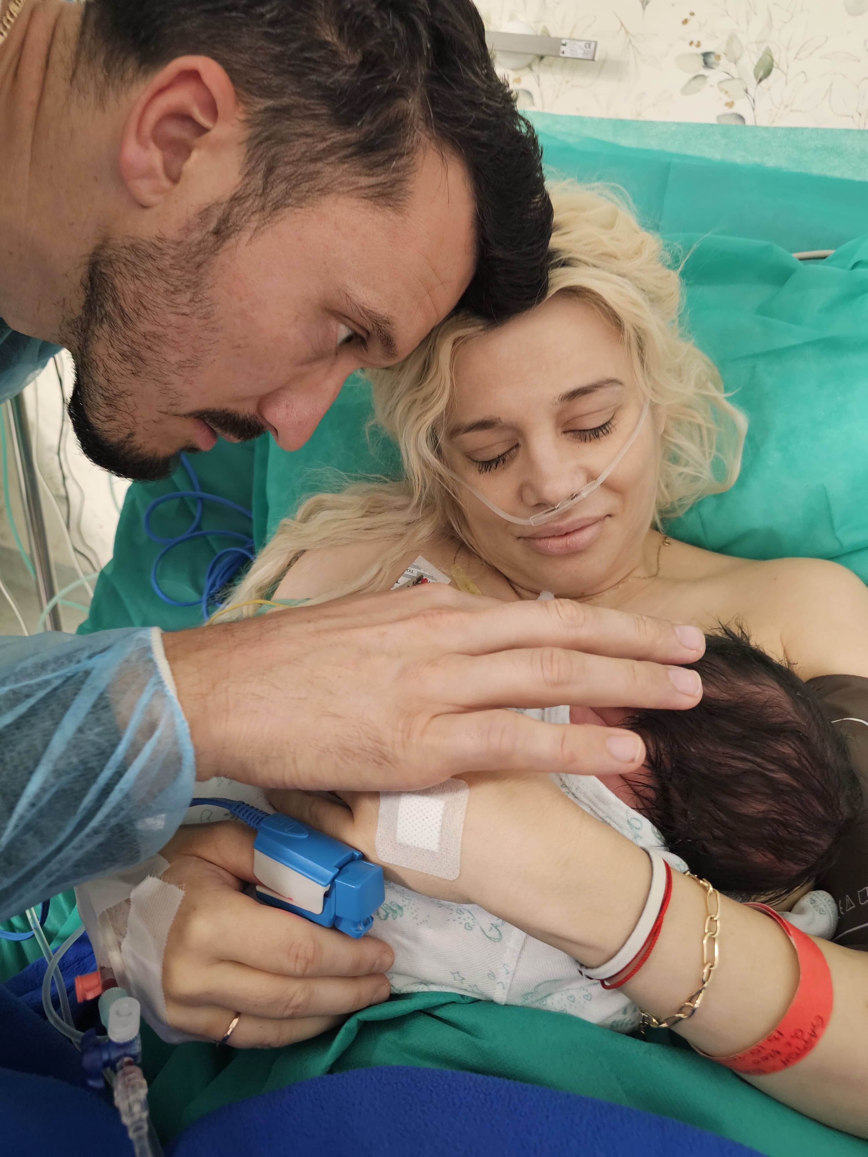 Anisia Gafton a născut. Primele imagini cu bebelușul ei și al lui Serghei