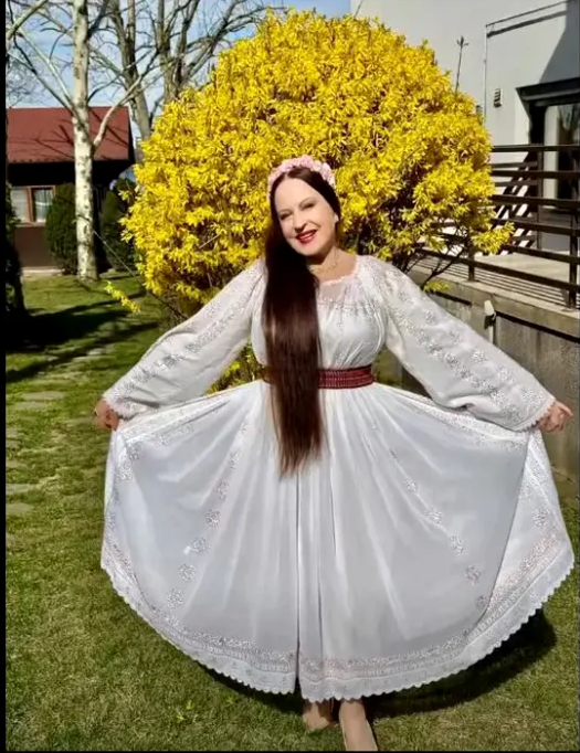 Cum a apărut Maria Dragomiroiu în costum de baie, la plajă, în Las Vegas. Mulți n-ar spune că are 70 de ani