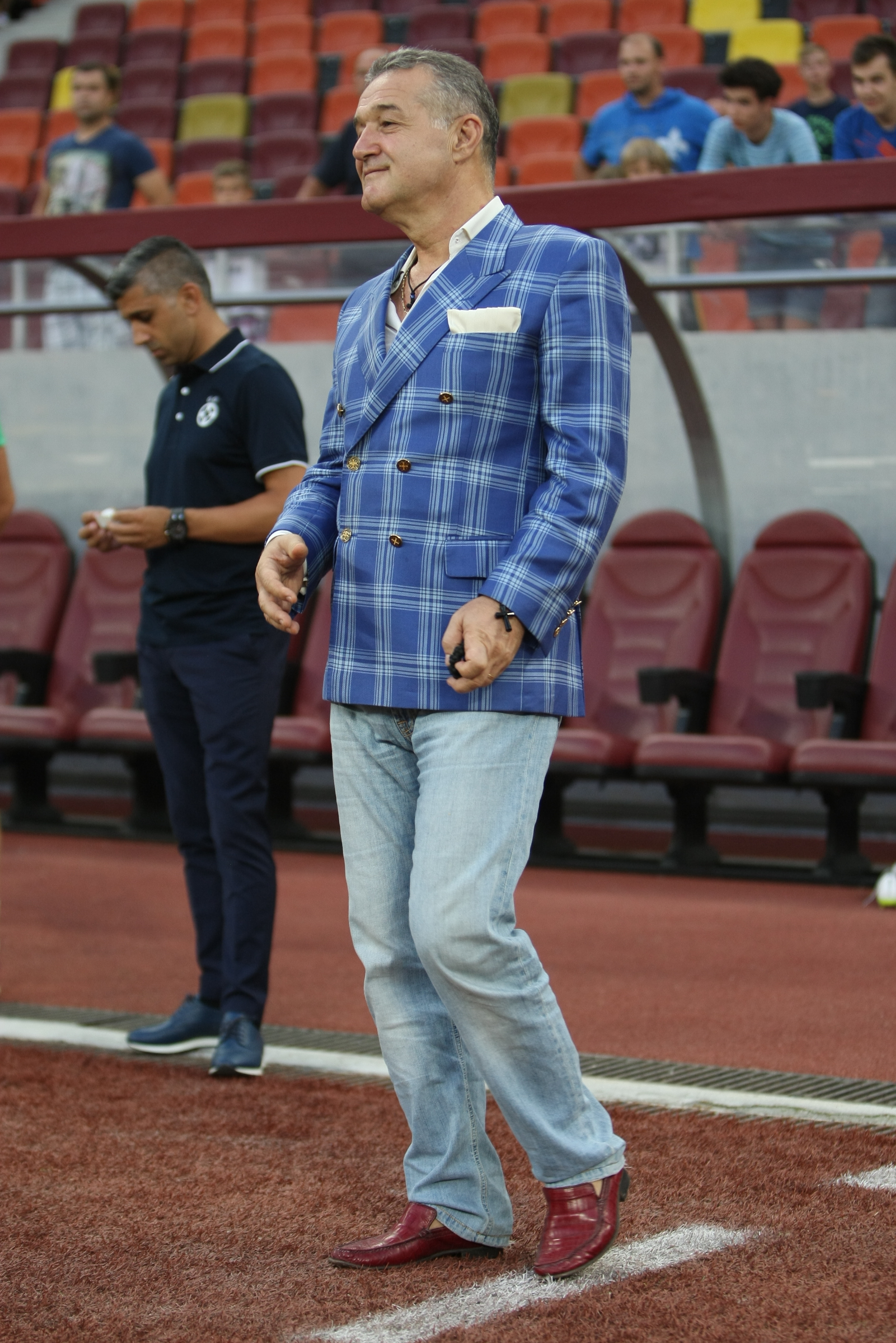LIGA I: Steaua - CFR Cluj 1-1. Transversală Vitor Bruno! A egalat Tudorie! Roș-albaștrii au avut și ei o bară, în start, apoi a marcat Tiago. Echipa lui Rădoi se chinuie, Partizan Belgrad se distrează în Serbia! Patronul a făcut baie de mulțime/ GALERIE FOTO