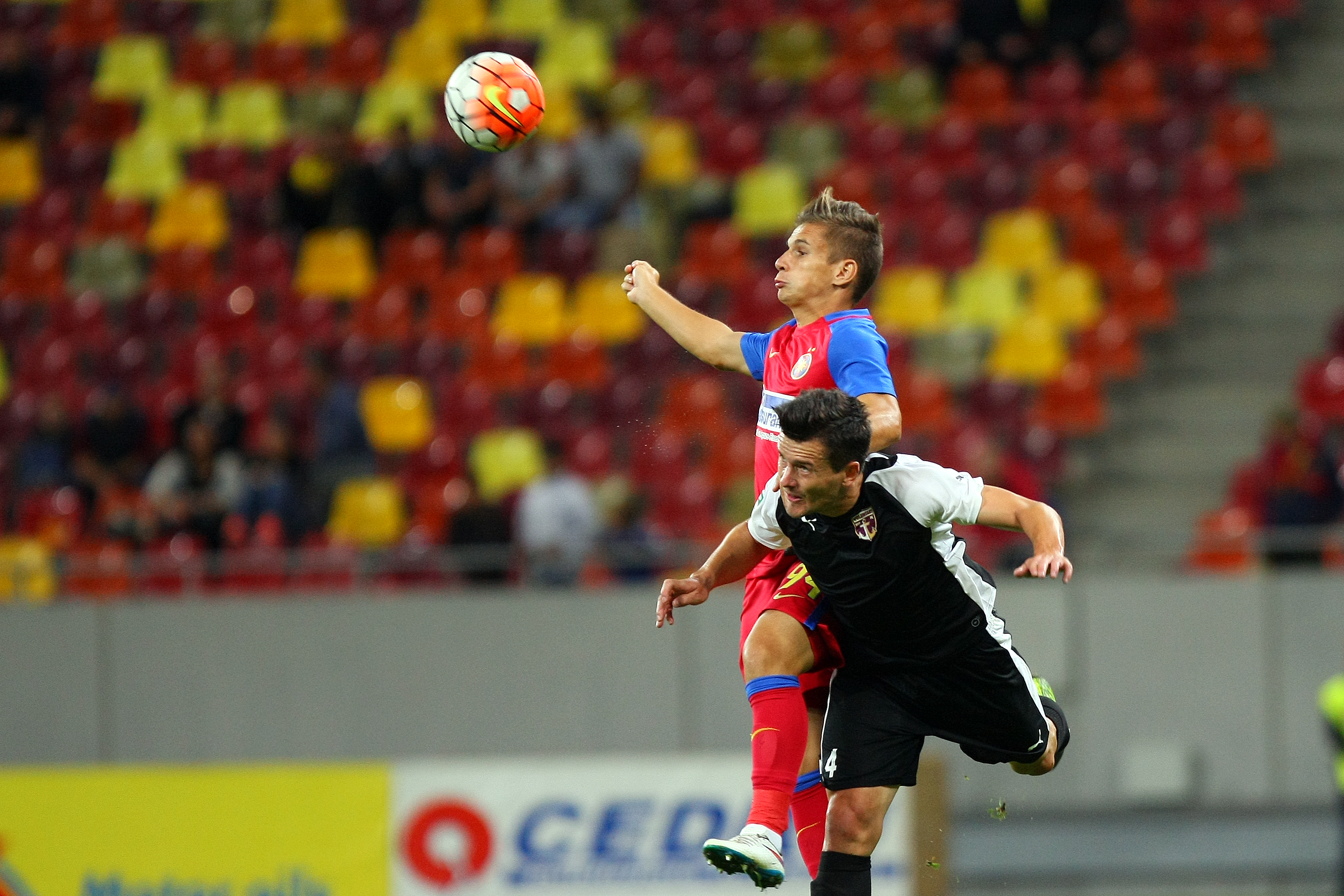 Liga I: Steaua - FC Voluntari 3-1. ^Hamroun, Chipciu și Stanciu l-au ridicat de pe bancă pe Rădoi, antrenorul fără licență al campioanei. Odată cu el, și pe ”principalul”-marionetă Țiți Dumitriu / GALERIE FOTO