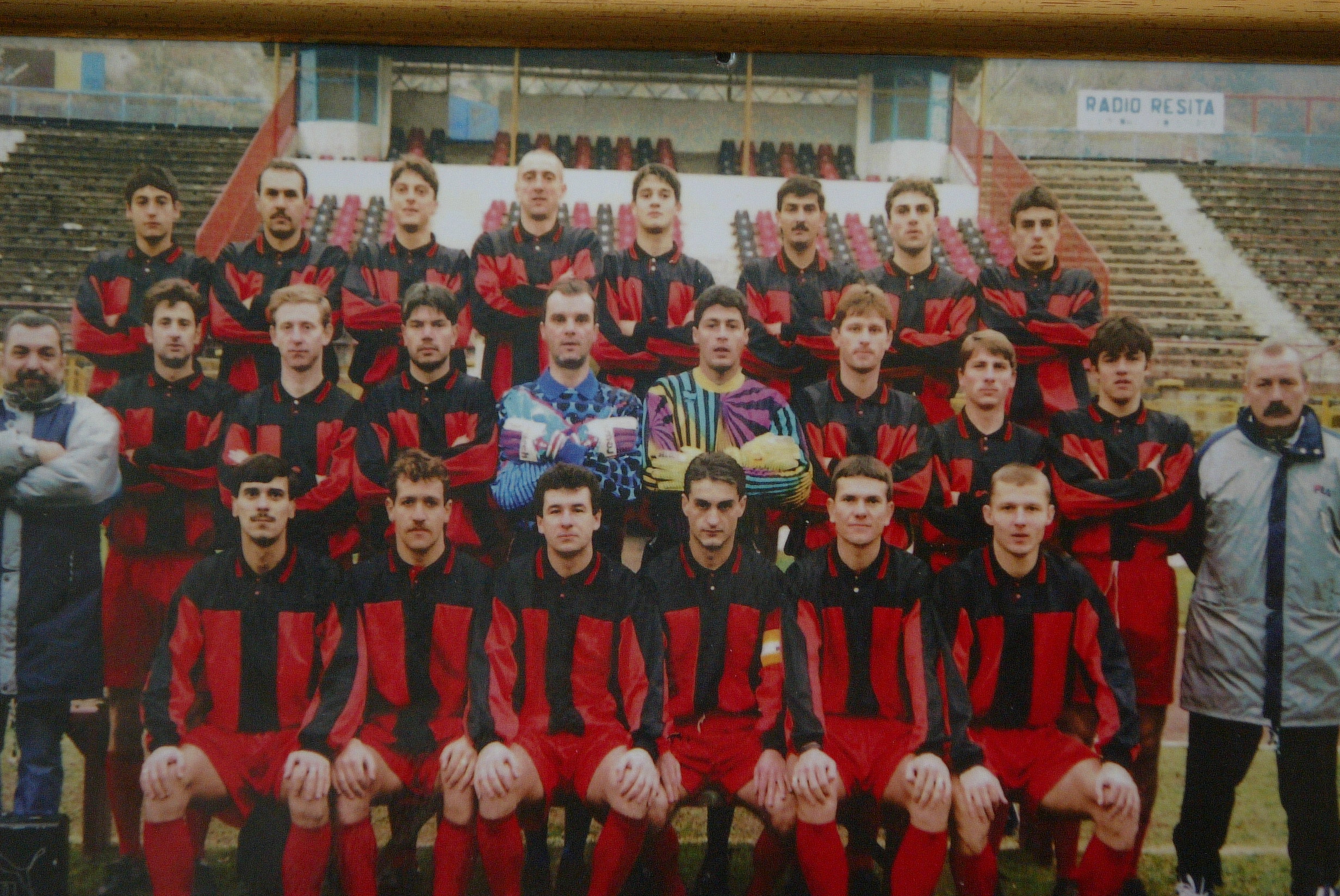 Imagini rare cu Cristi Chivu. Cum a fost băgat la „pușcărie”