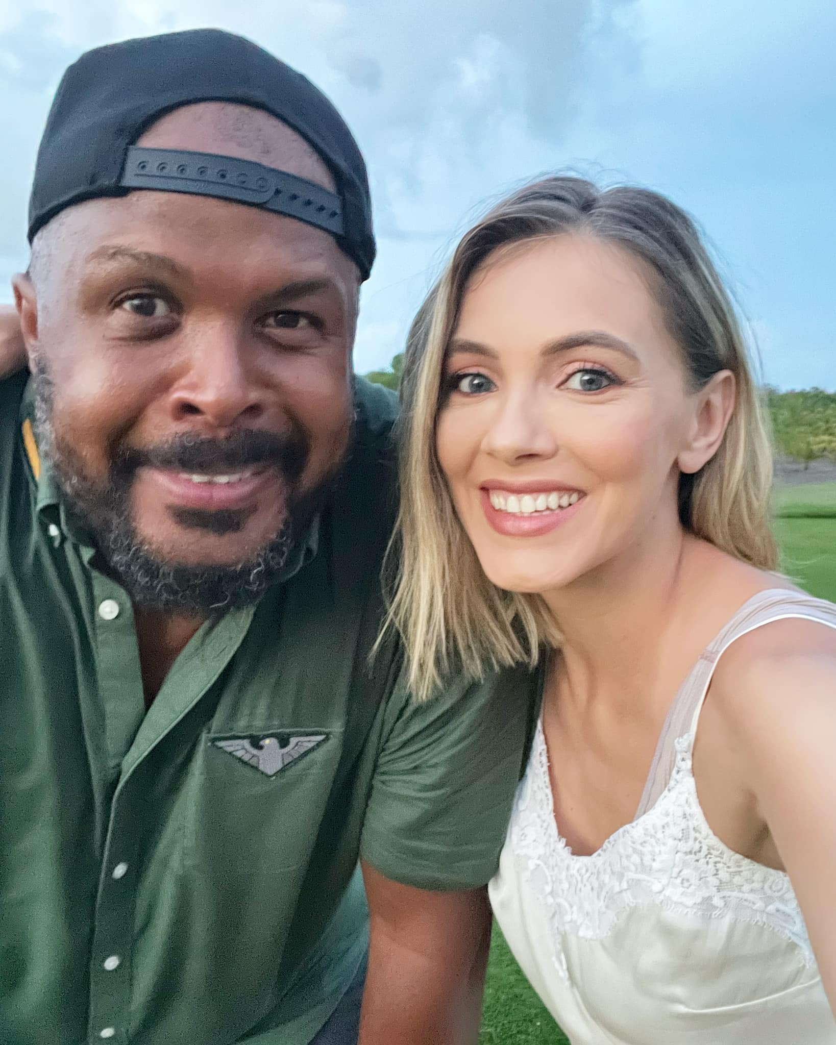 Cabral, prima reacție după ce a plecat din club cu două femei. Prezentatorul a petrecut fără Andreea Ibacka la mare: „Soția și copiii îl așteaptă acasă”
