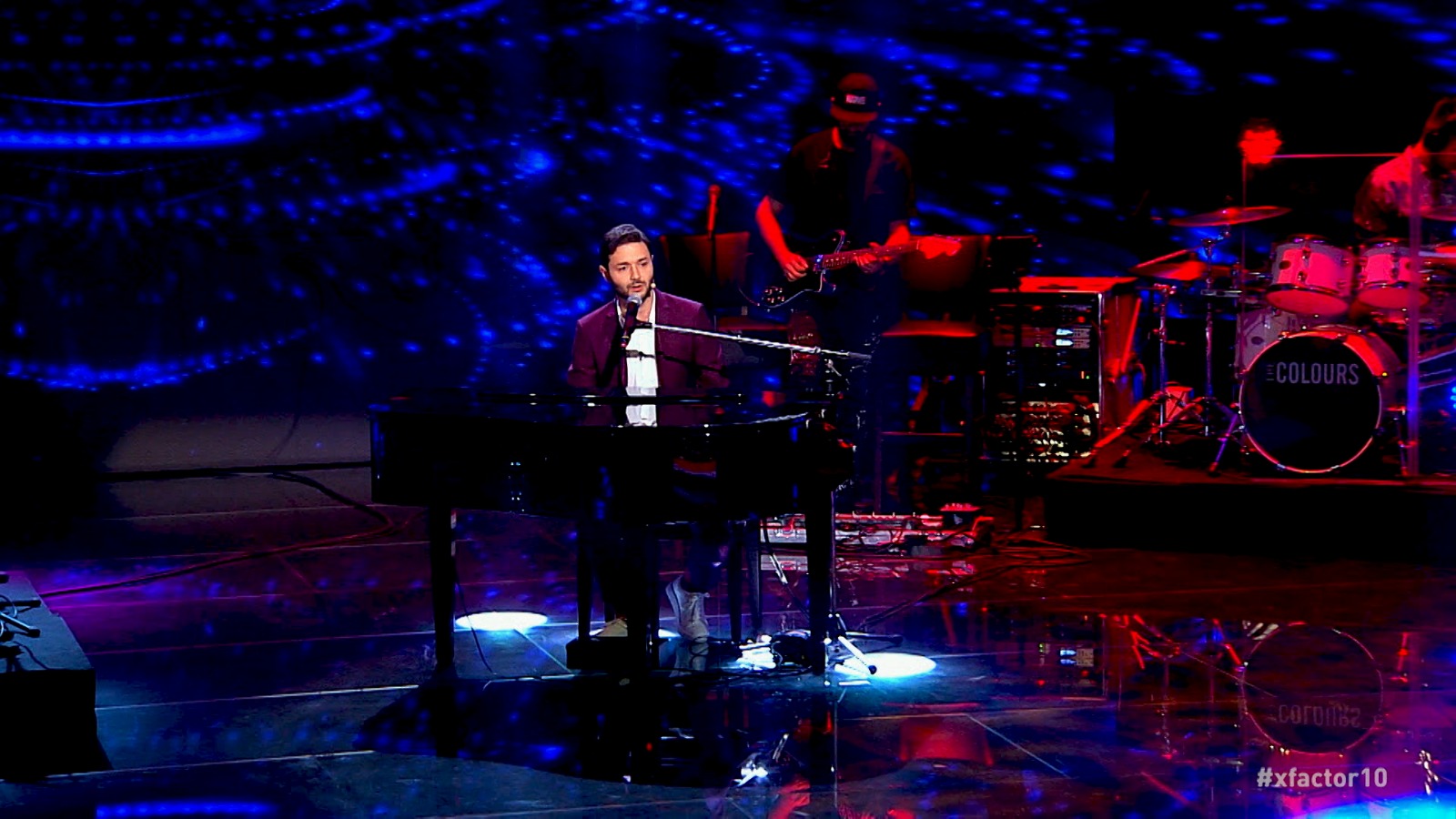 Artistul irlandezo-român, care a făcut furori la ediția X Factor, prima întâlnire cu mama biologică. A fost adoptat la vârsta de 8 luni