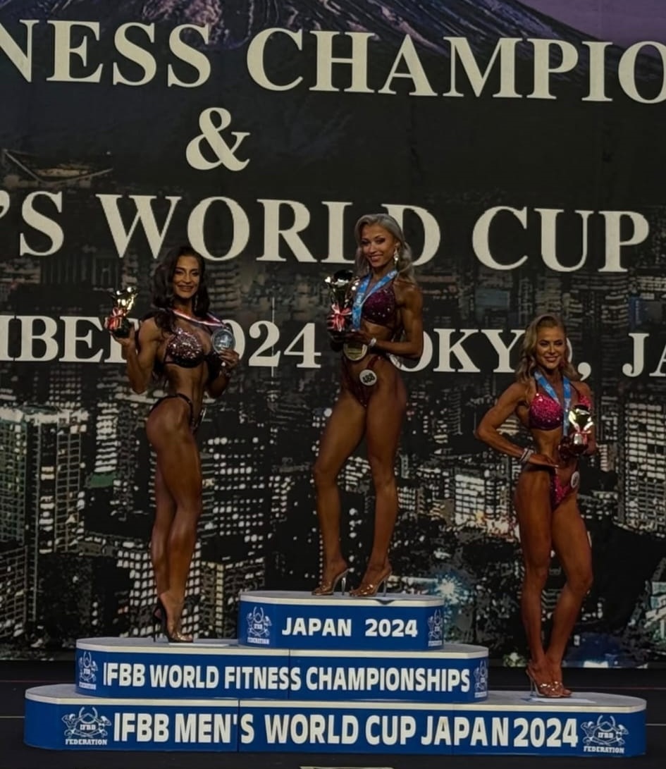 O româncă e a doua cea mai frumoasă femeie din lume în costum de baie. Cum arată Narcisa Martin, vicecampioană la Mondialul de Fitness