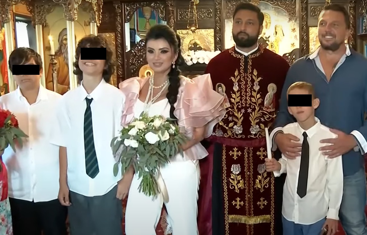 Cum se înțeleg băieții Adrianei Bahmuțeanu cu fiul lui George Restivan, logodnicul mamei lor: „Au meșterit împreună prin casă”