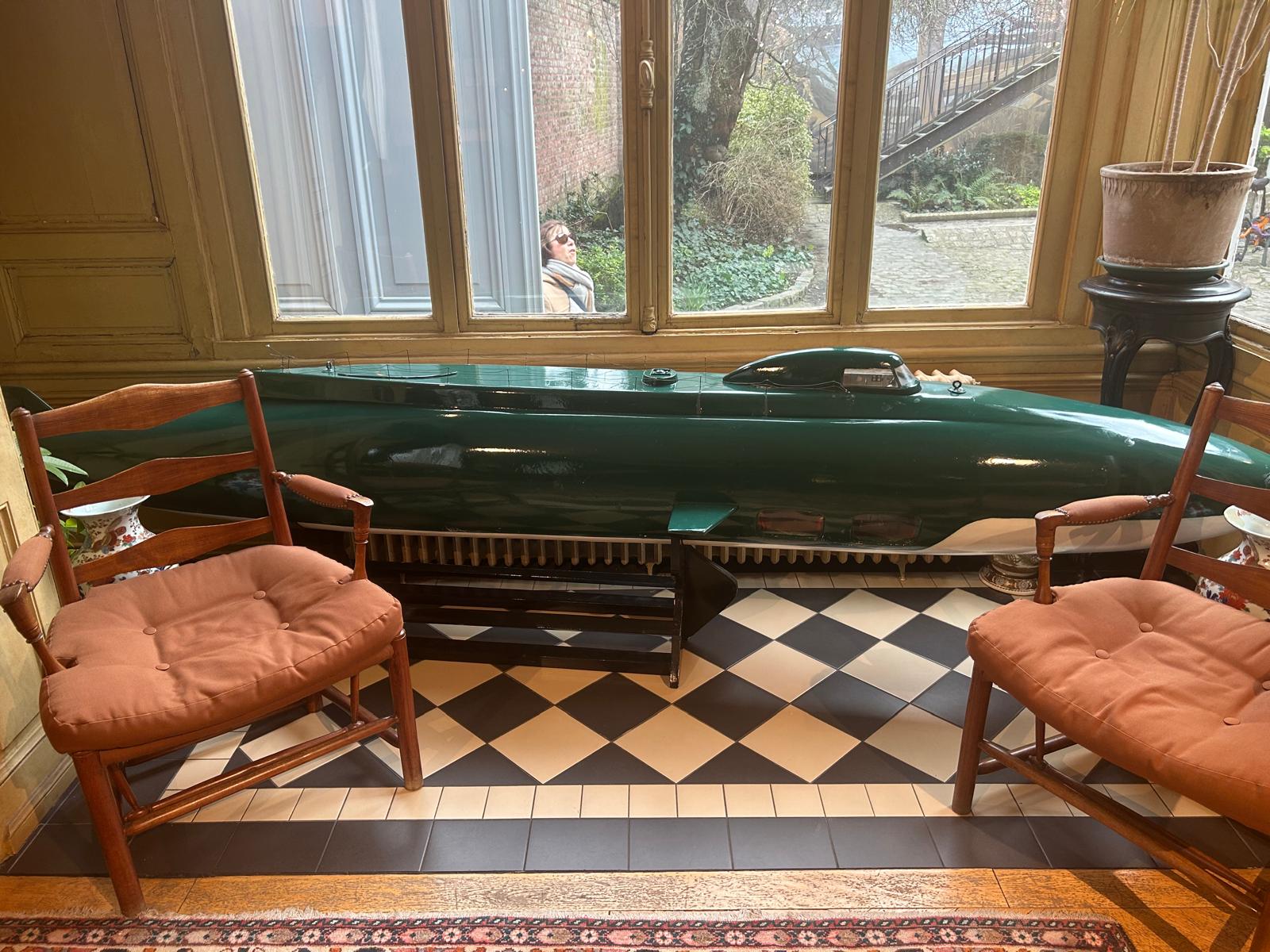 Legătura dintre casa lui Jules Verne din Amiens și București. „Ocolul Pământului” prin orașul unde autobuzele au pe ele poza scriitorului despre care se spune că s-a iubit cu o româncă