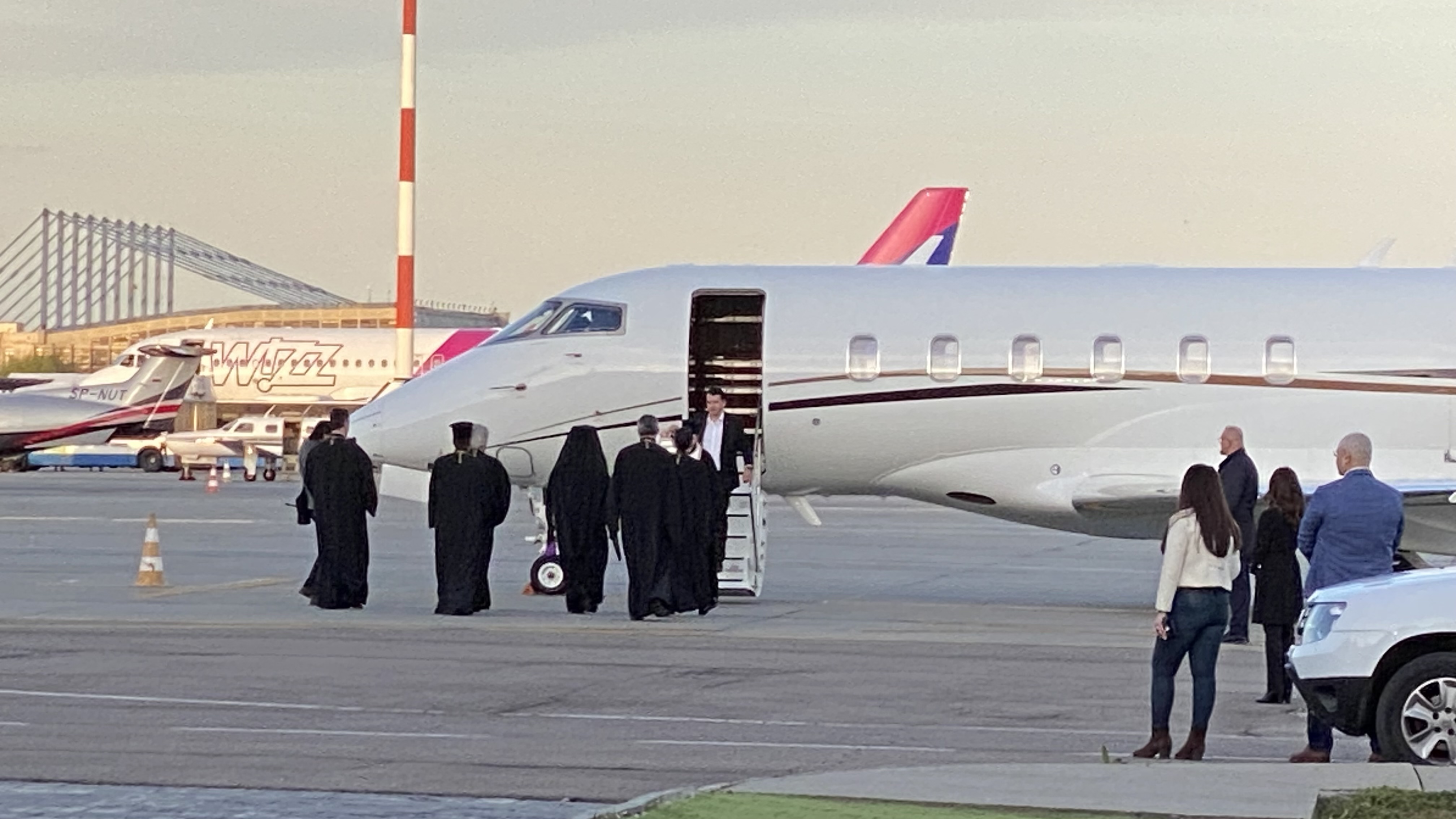 Hristos a înviat! Imagini de la liturghia de Înviere de la Patriarhia Română, oficiată de Preafericitul Daniel