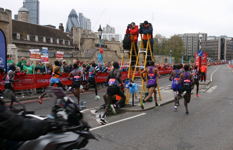 Etiopiencele și kenyenii, cei mai tari la Maratonul Londrei. Paula Radcliffe, în lacrimi / FOTO