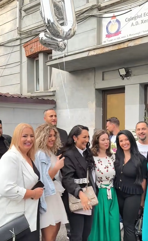 Întâlnirea emoționantă de care a avut parte Andra. Cu cine s-a revăzut după 20 de ani artista: „Mi-a fost dor de ei și de atmosfera aceea unică”
