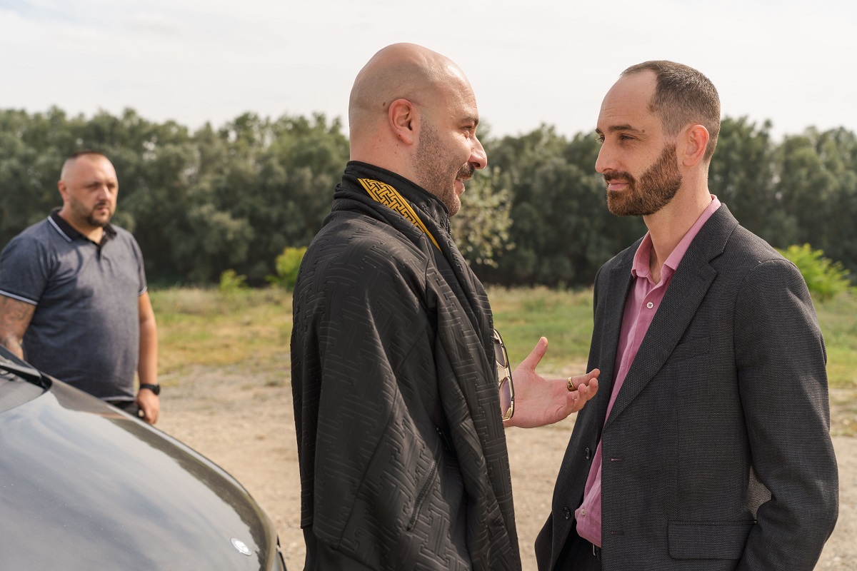 Constantin Dogioiu joacă în „Groapa”, după succesul din serialul „Clanul”. Actorul anunță: „În paralel, îmi pregătesc debutul regizoral”