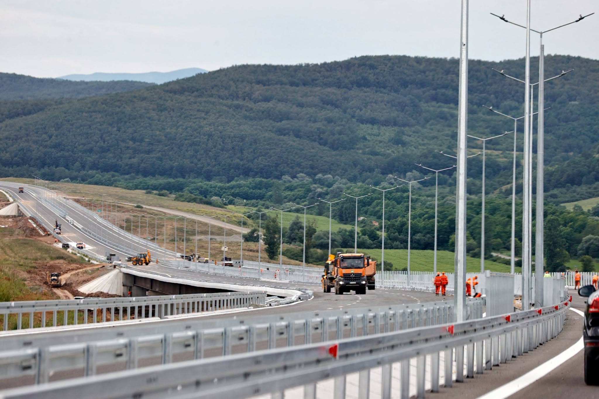 Ilie Bolojan a fost plimbat cu mașina de Dorinel Umbrărescu, șeful UMB, pe șantierul Autostrăzii Transilvania A3. Care este stadiul lucrărilor