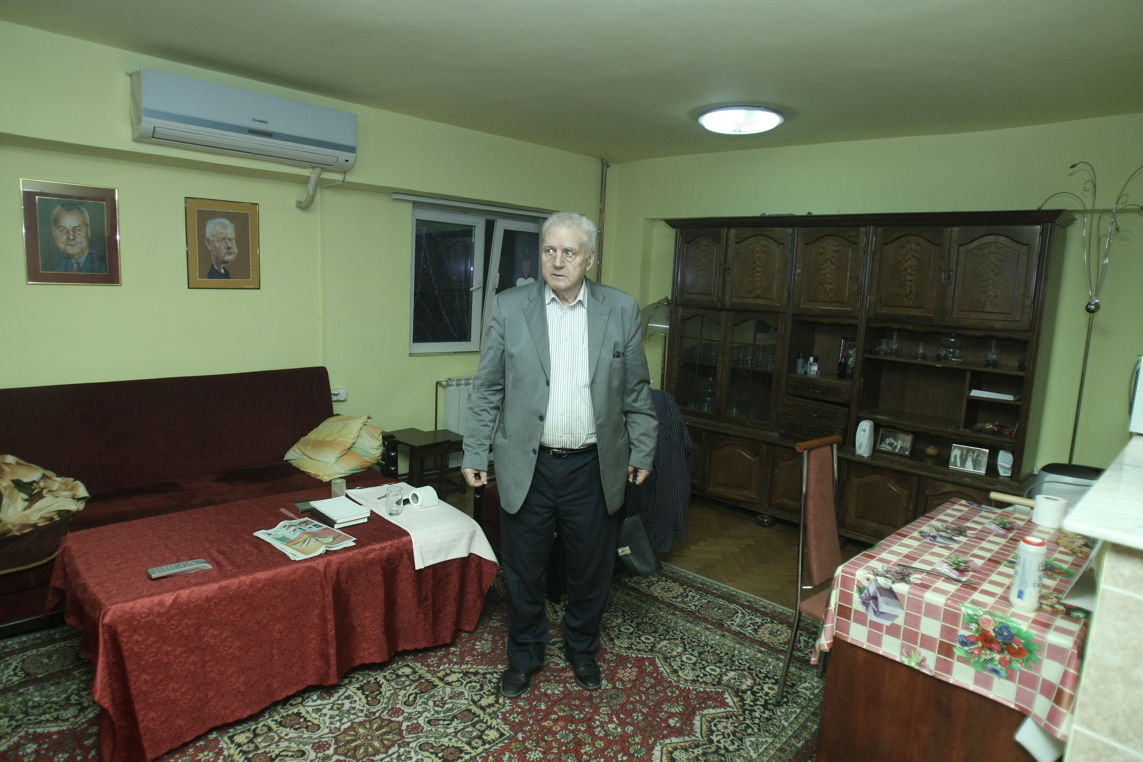 EXCLUSIV! Știați că Pădureanu a fost însurat? Vorbește în premieră despre divorț! A înșelat-o nea Jean pe Tanti Pușa? GALERIE FOTO