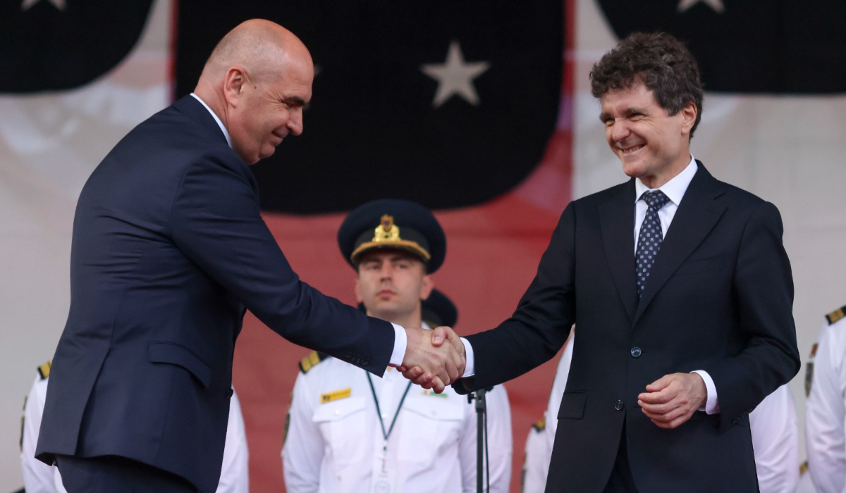 Nicușor Dan și Ilie Bolojan, față în față pe aceeași scenă la recepția de Ziua Independenței SUA: ce mesaje au transmis