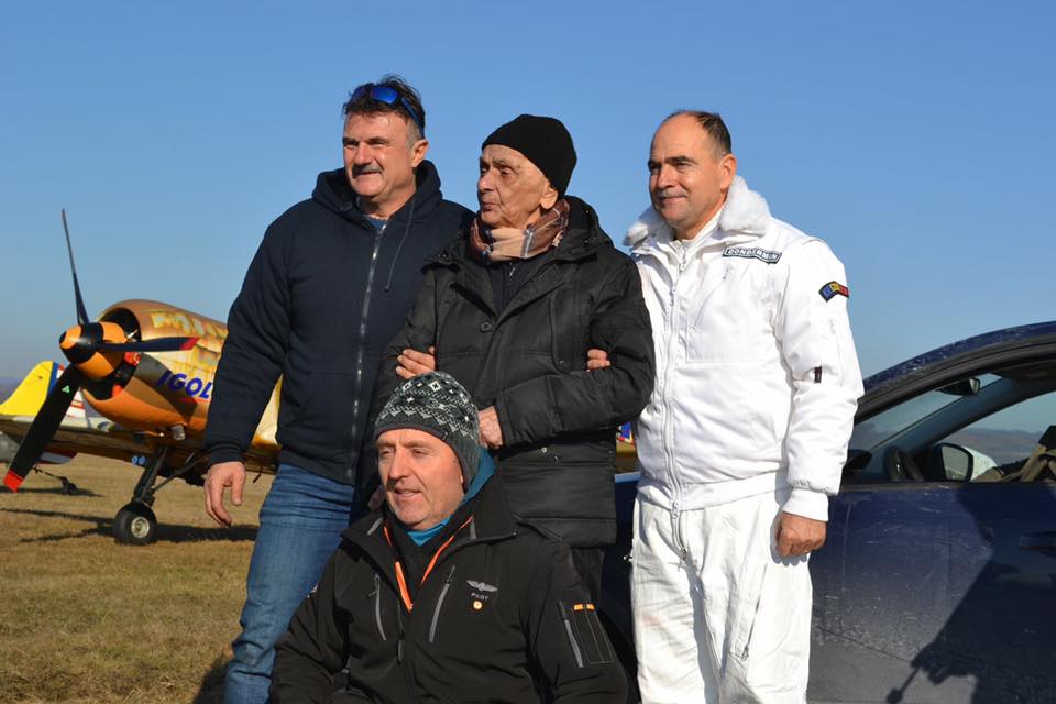 FOTO| Un pilot din Al Doilea Război Mondial a zburat de Centenar, deși are 99 de ani