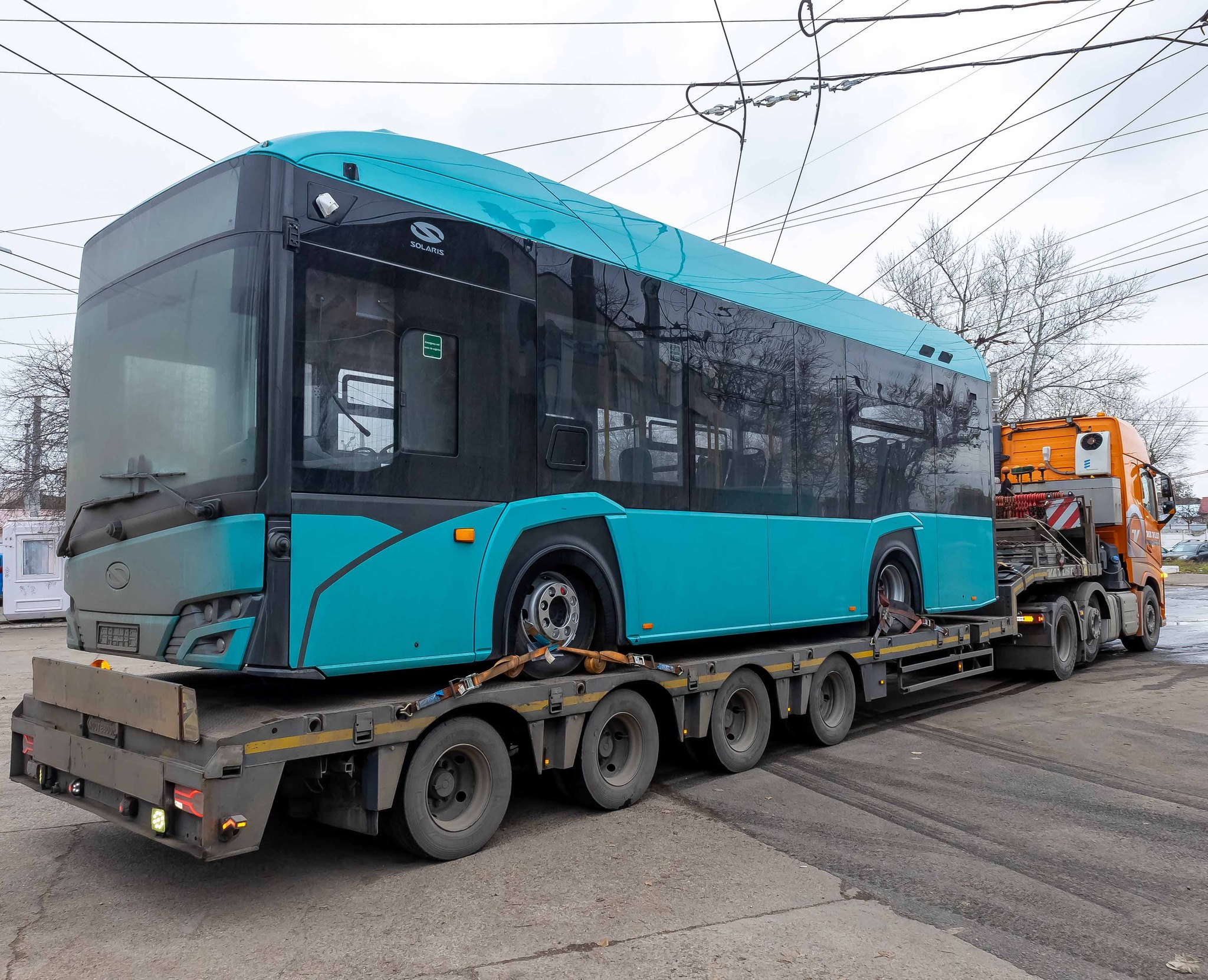 Primele doua autobuze electrice au sosit în Galați. Primăria a achiziționat 42 de autobuze