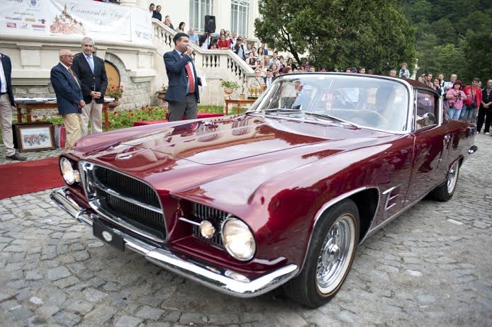 FOTO/ SHOW la Sinaia: vehicule istorice și automobile unicat, la ”Concursul de Eleganță”