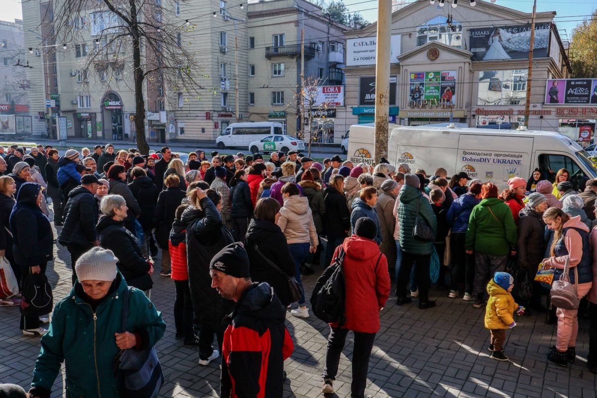 Peste 14 milioane de ucraineni și-au părăsit locuințele în cei doi ani de război. Unii au riscat și au revenit acasă. „Totul în jur era minat”