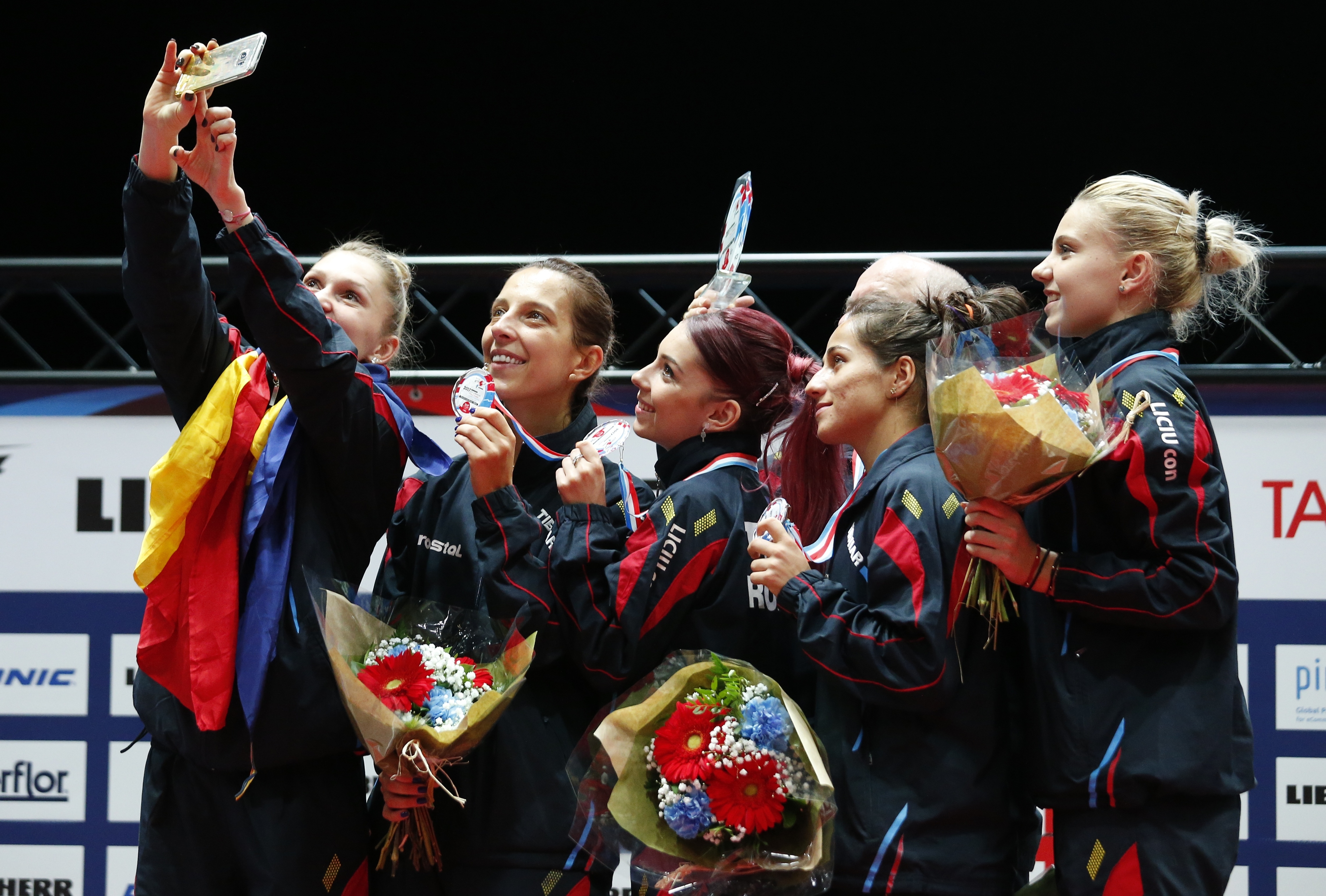 România a cucerit titlul la Campionatului European de tenis de masă! Finală de vis cu Germania. E al patrulea trofeu continental din istorie. Ce spune Eliza Samara | VIDEO