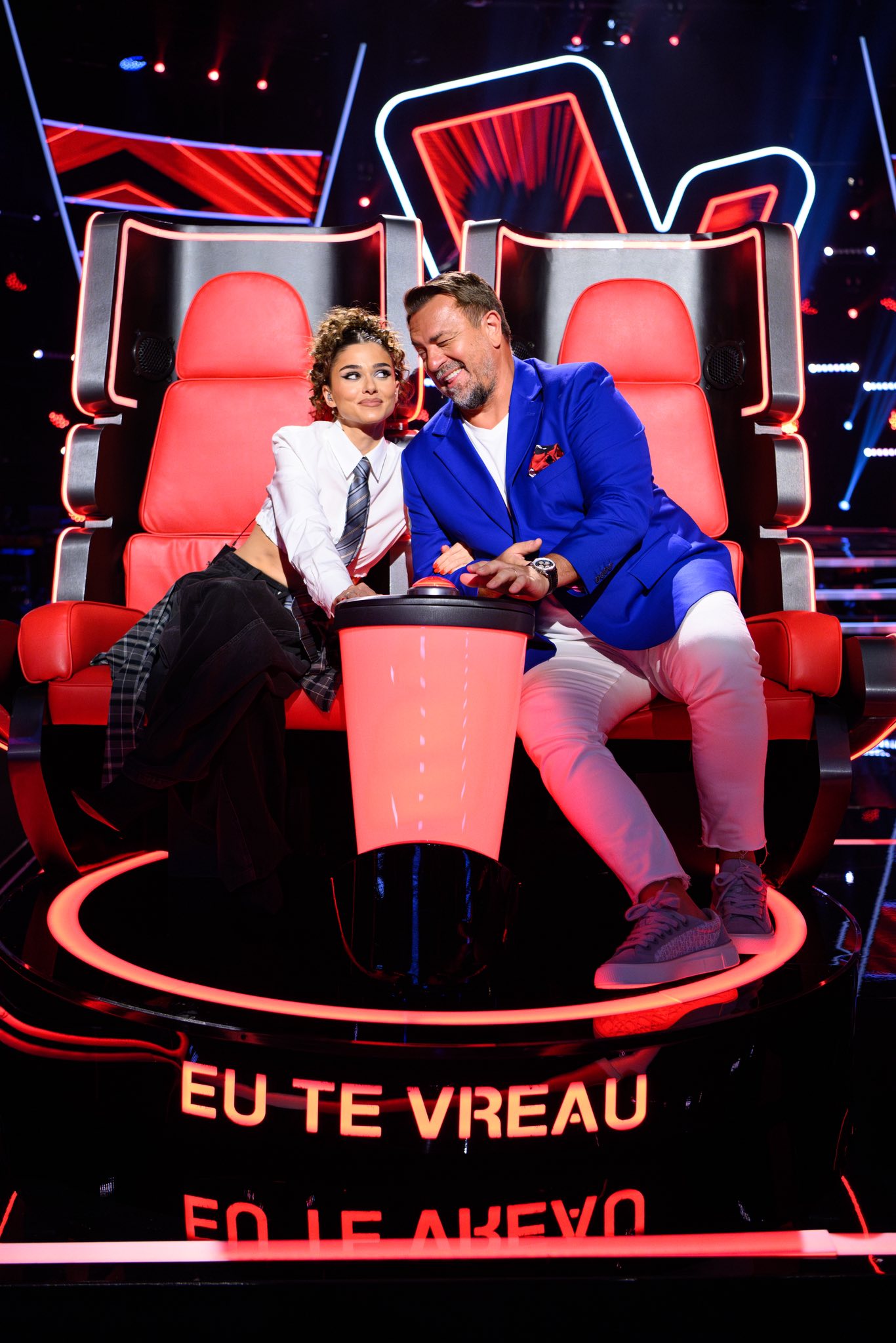 Theo Rose a dat de belea de când face pereche cu Horia Brenciu la „Vocea României”: „Oare o fi gelos?”