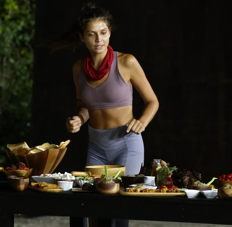 Elena Chiriac doarme pe jos după întoarcerea de la „Survivor”. Nu se poate odihni în pat: „Nu glumesc”