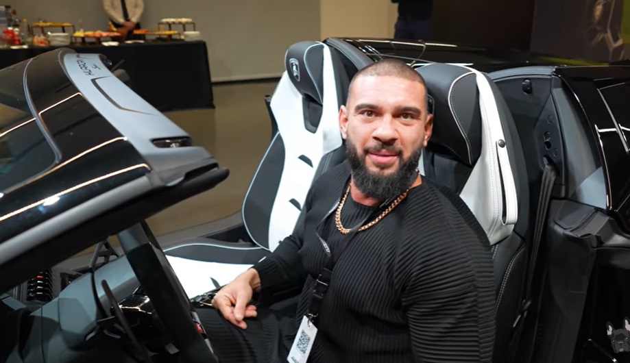 Imagini cu mașina de 300.000 de euro a lui Dorian Popa. A mers la fabrica Lamborghini, în Italia: „Mi-au dat și lacrimile”