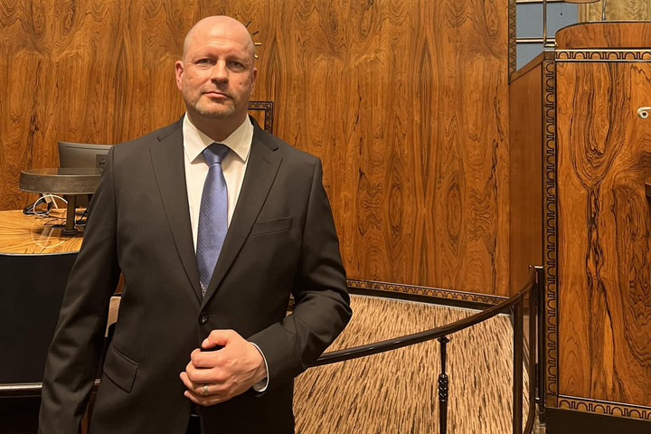 Ezt hogy gondolta? Pisztollyal lövöldözött a parlamenti képviselő, a rendőrség őrizetbe vette