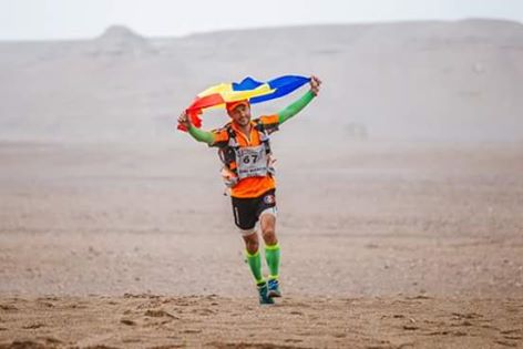 EXCLUSIV / Pompierul-maratonist cu plămâni de oțel. Iulian Rotariu aleargă sute de kilometri prin deșert și pe creste înzăpezite