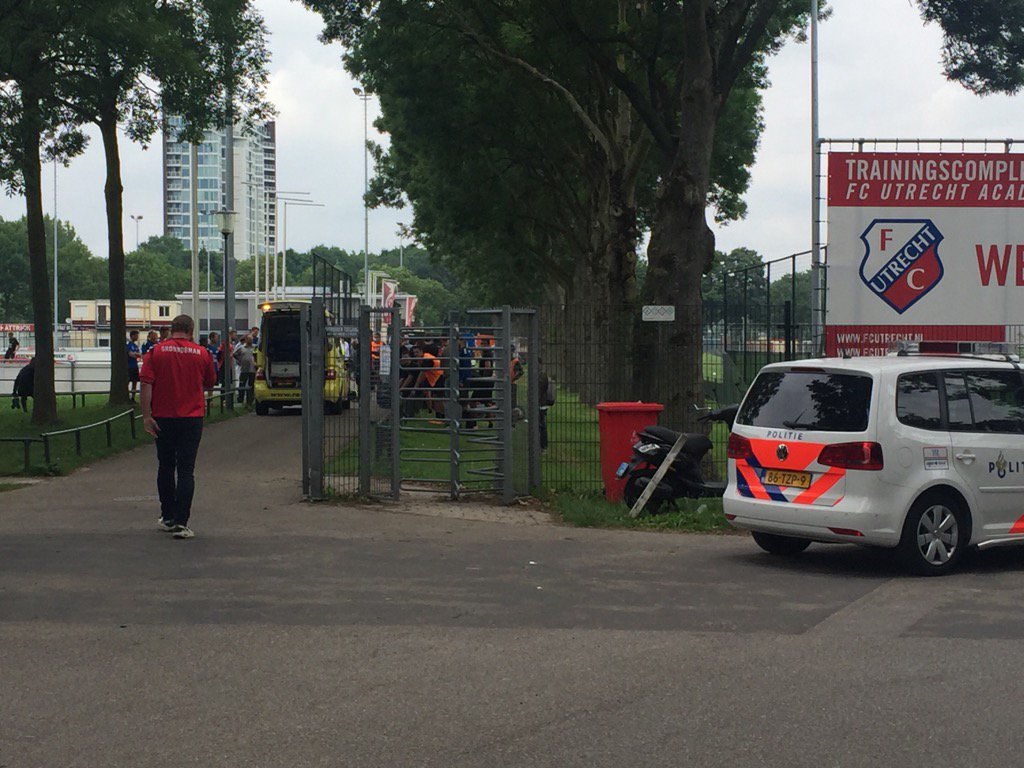 Panică la FC Utrecht. La șase ani de la drama lui Neșu, un fotbalist a ajuns la spital după ce a fost lovit de un scuter în baza de antrenament