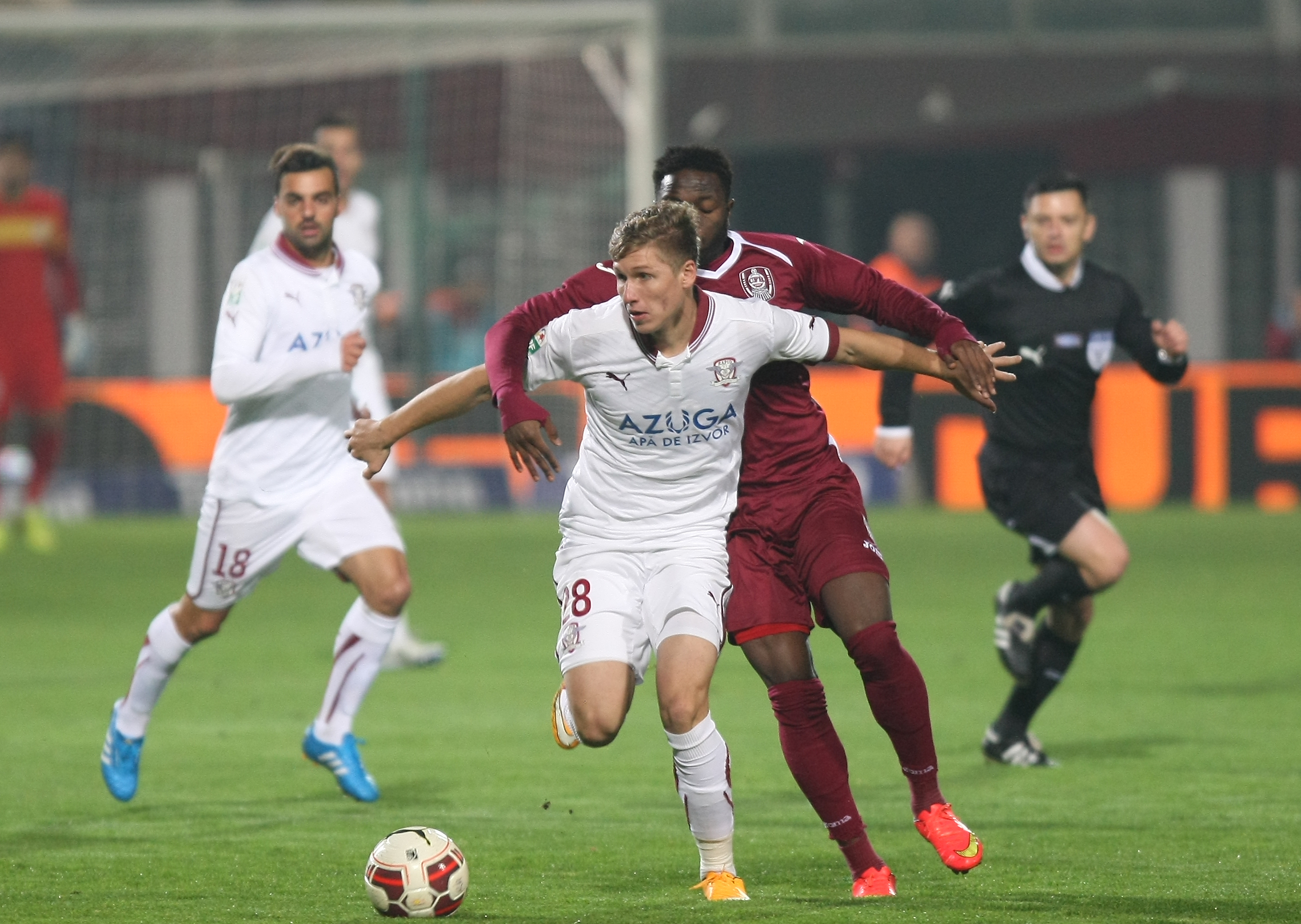 VIDEO/ Cupa României, optimi: Rapid - CFR Cluj 1-2. I-au deraiat pe final
