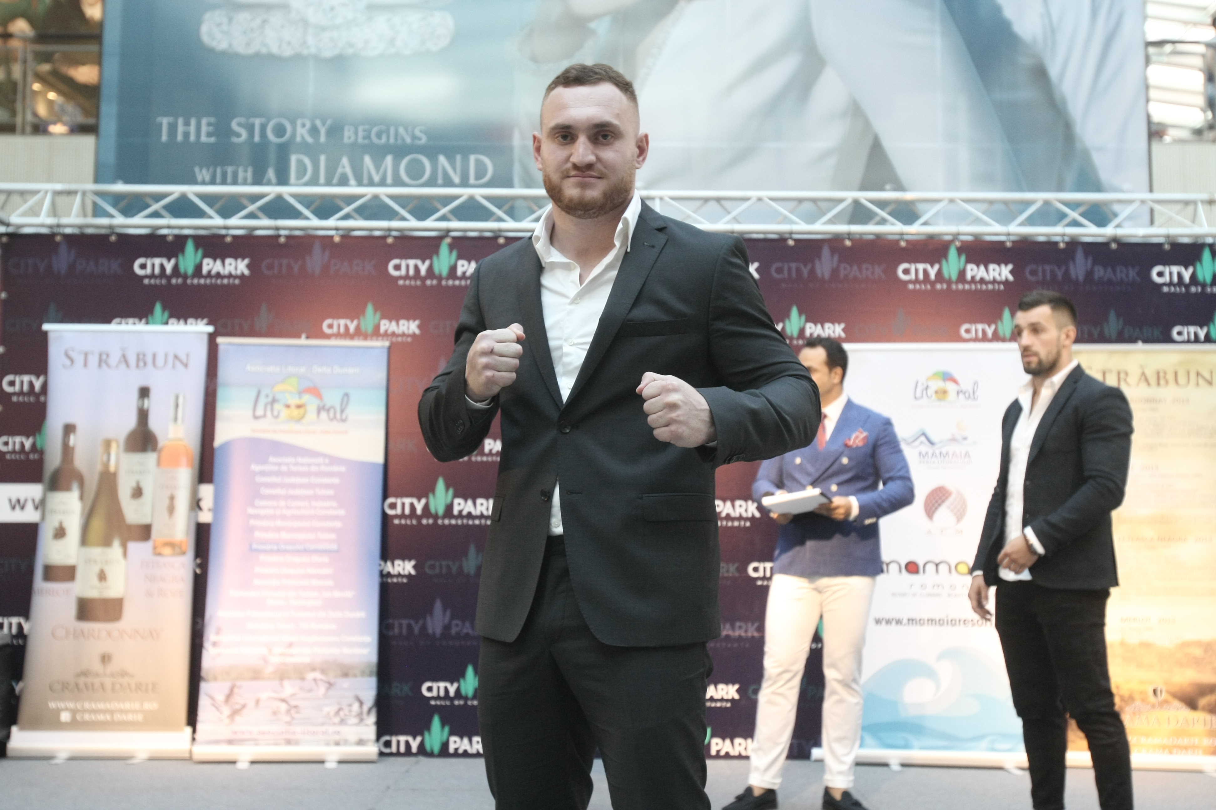Superkombat. Seară cu pumni și cu picioare, dar nu de domnișoare! Bacary Sagna a venit la show | REZULTATELE GALEI