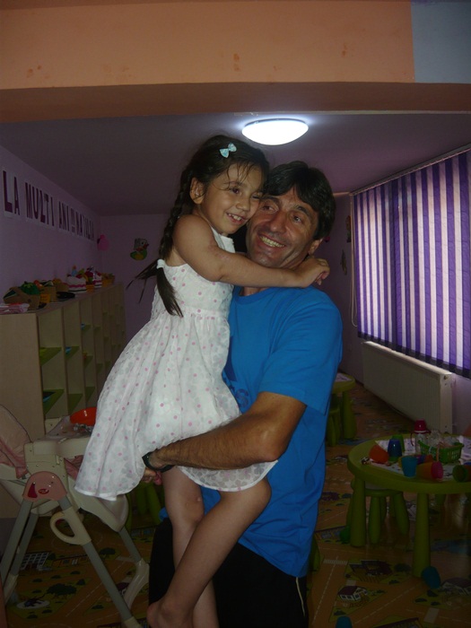 CHINUL familiei Rotariu, fără sfârşit! Kassandra va fi operată a 37-a oară