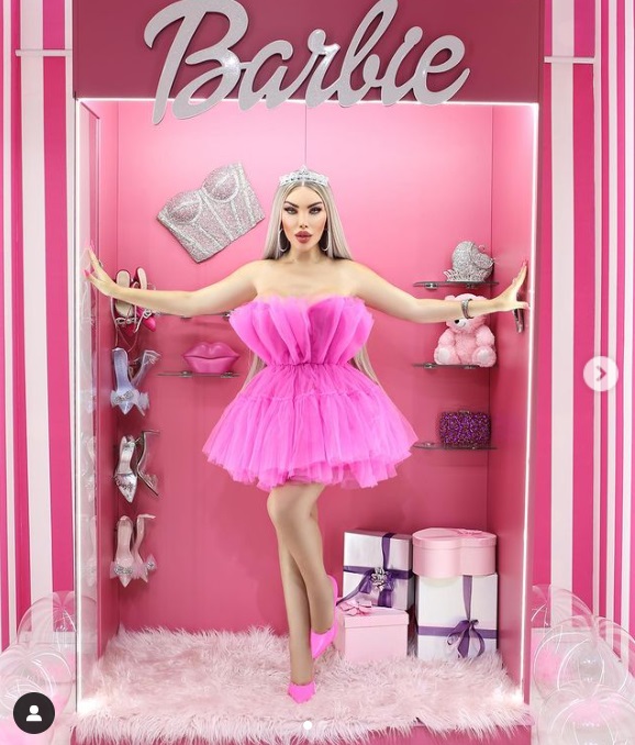 Cine e Jessica Alves de la „Chefi la cuțite”. A cheltuit peste 700.000 de lire sterline pe operațiile estetice pentru a se transforma din bărbat în femeie