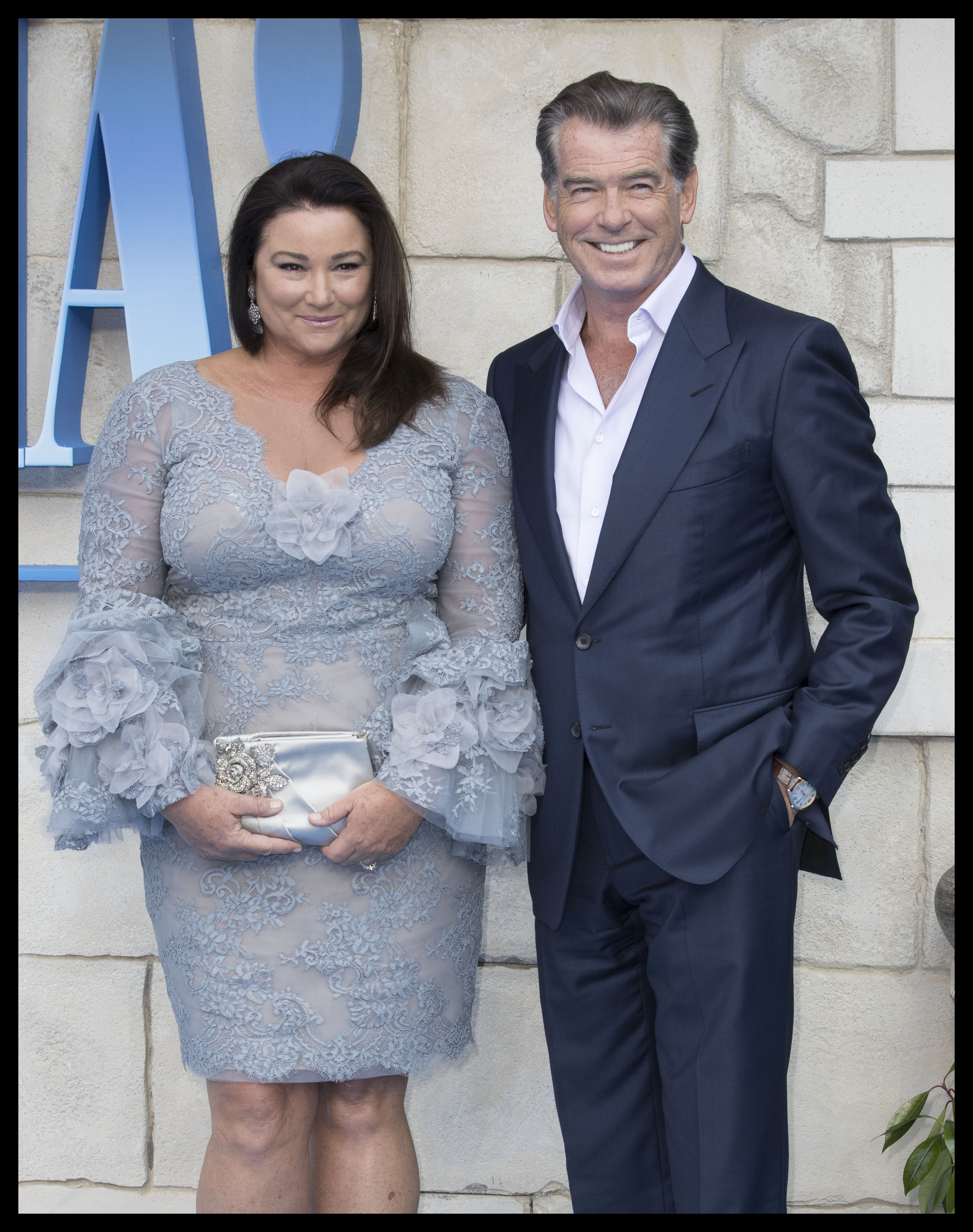 FOTO | Cher şi Meryl Streep s-au sărutat pe buze la premiera filmului „Mamma Mia! Here We Go Again“