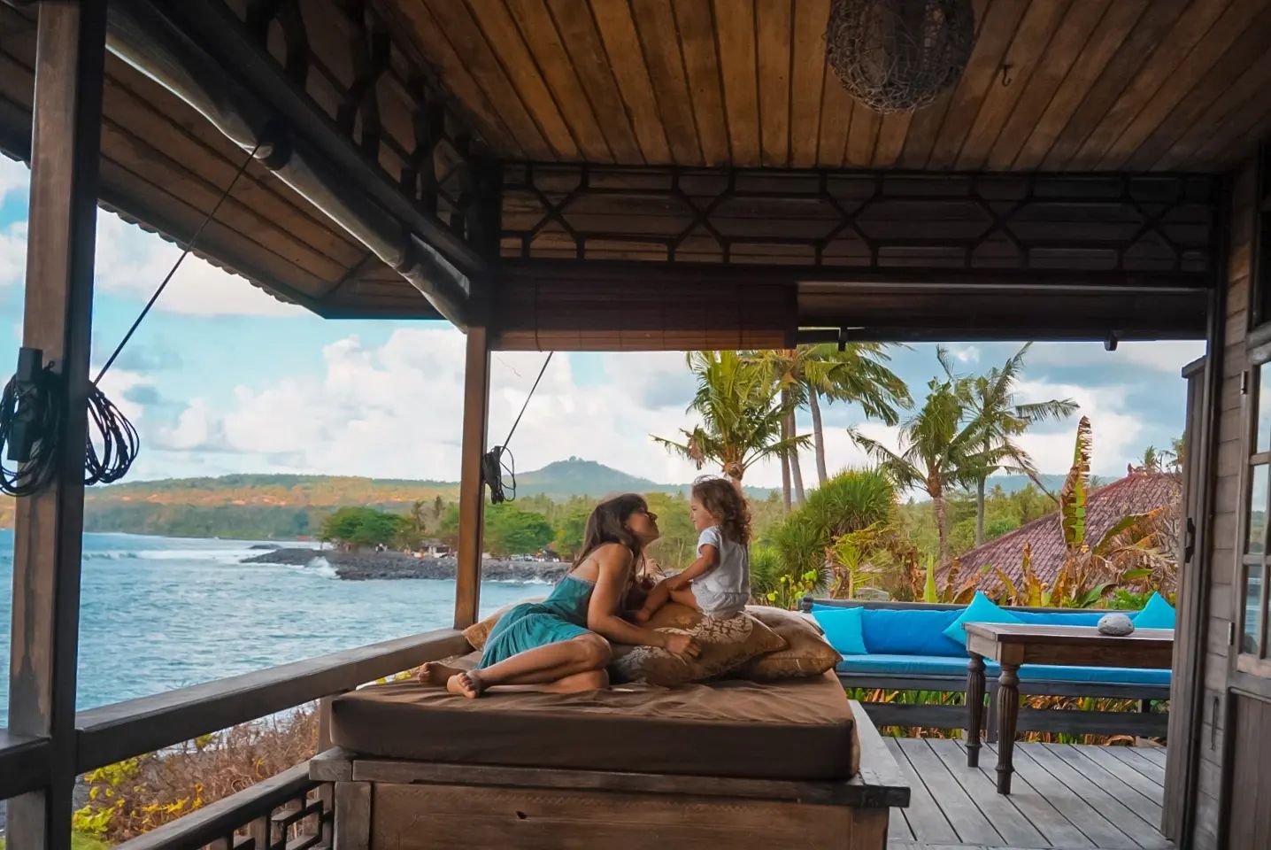 Dana Rogoz, probleme la întoarcerea din vacanță. A rămas blocată în aeroport, cu familia: „Mai mult am râs decât ne-am enervat”