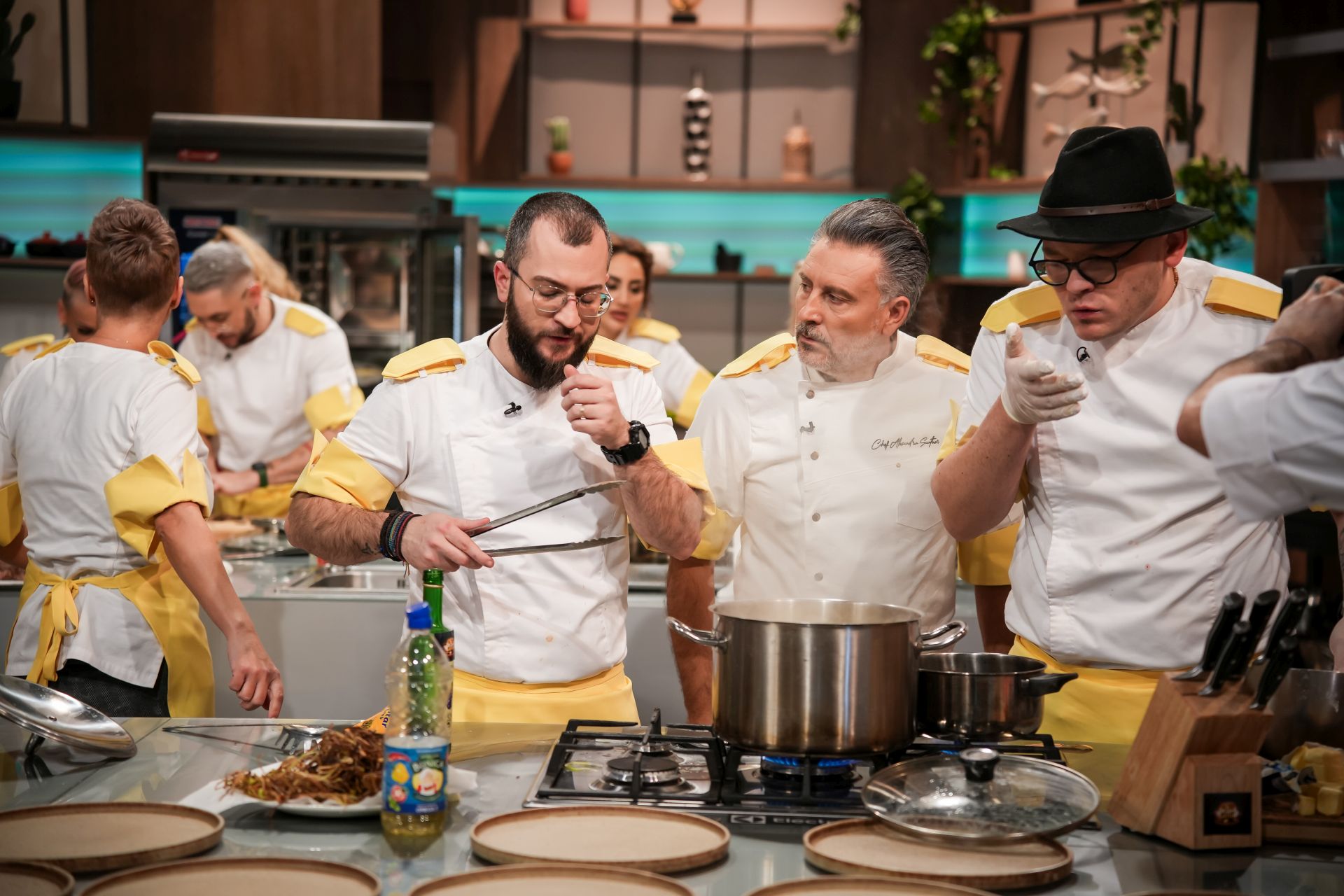 „Chefi la cuțite”, 22 aprilie. Începe primul battle al sezonului 13. Concurenții și cei trei chefi simt din plin presiunea